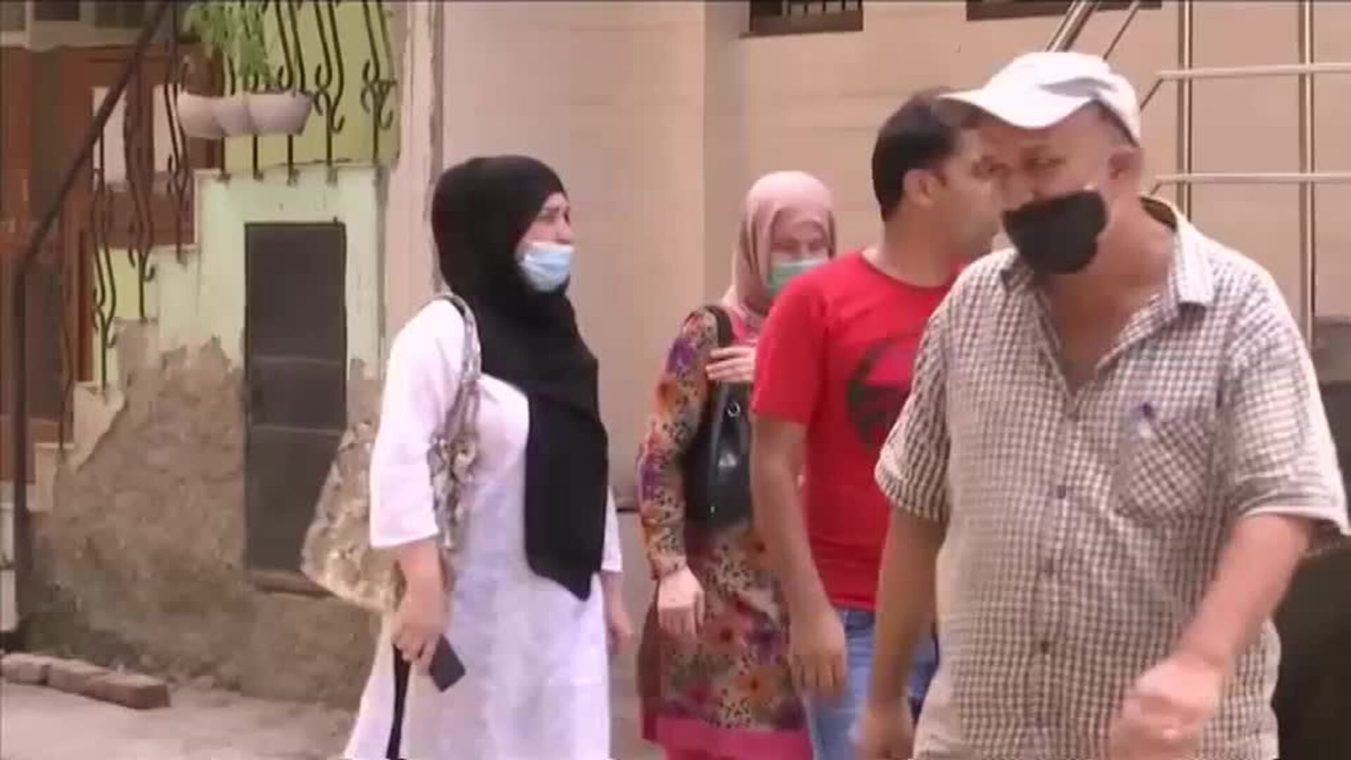 Los talibanes prometen una amnistía y respetar los derechos de las mujeres (dentro de la Ley Islámica)