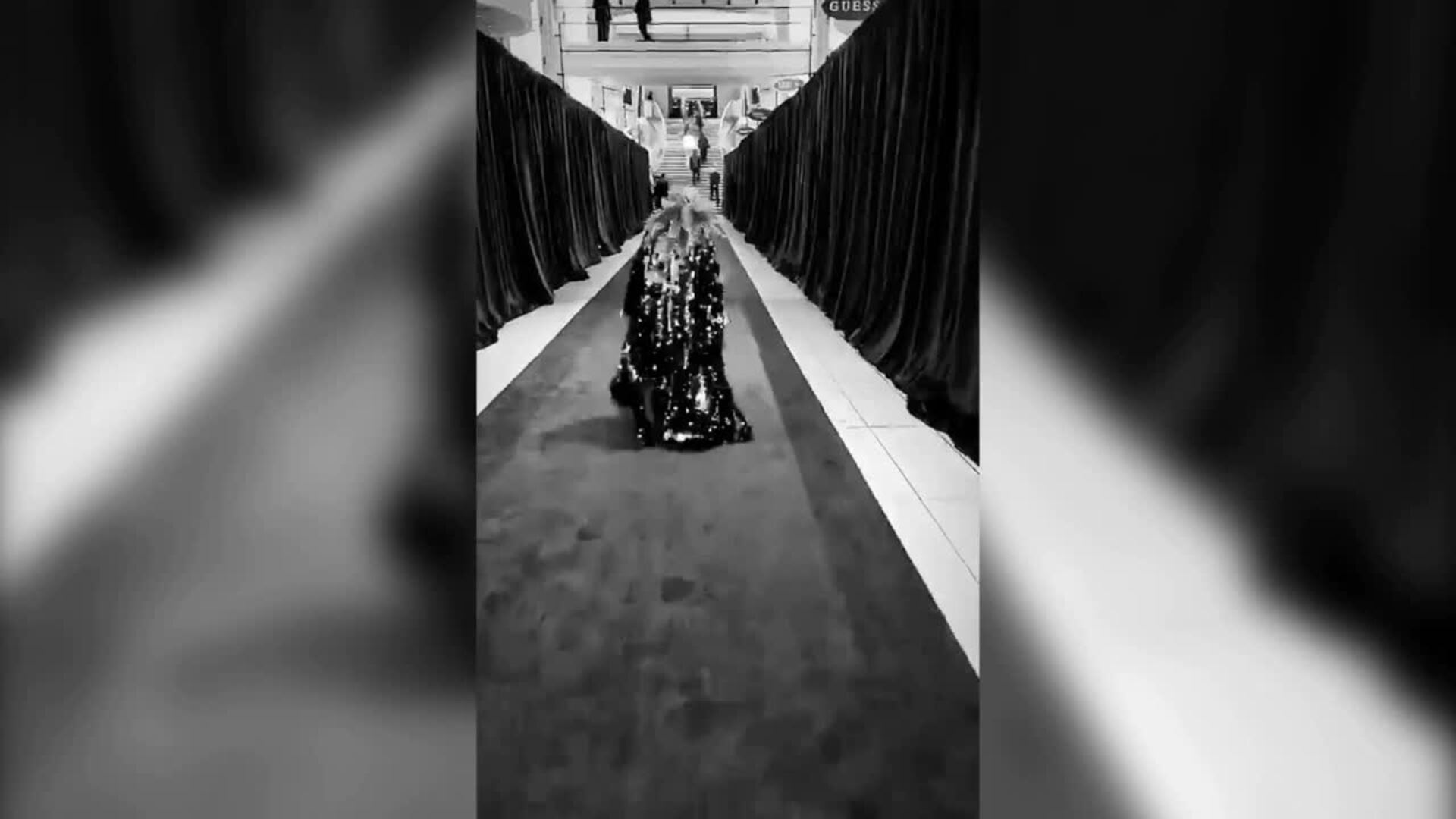 Selena Gomez acude a la premiere de Frozen 2 con su hermana