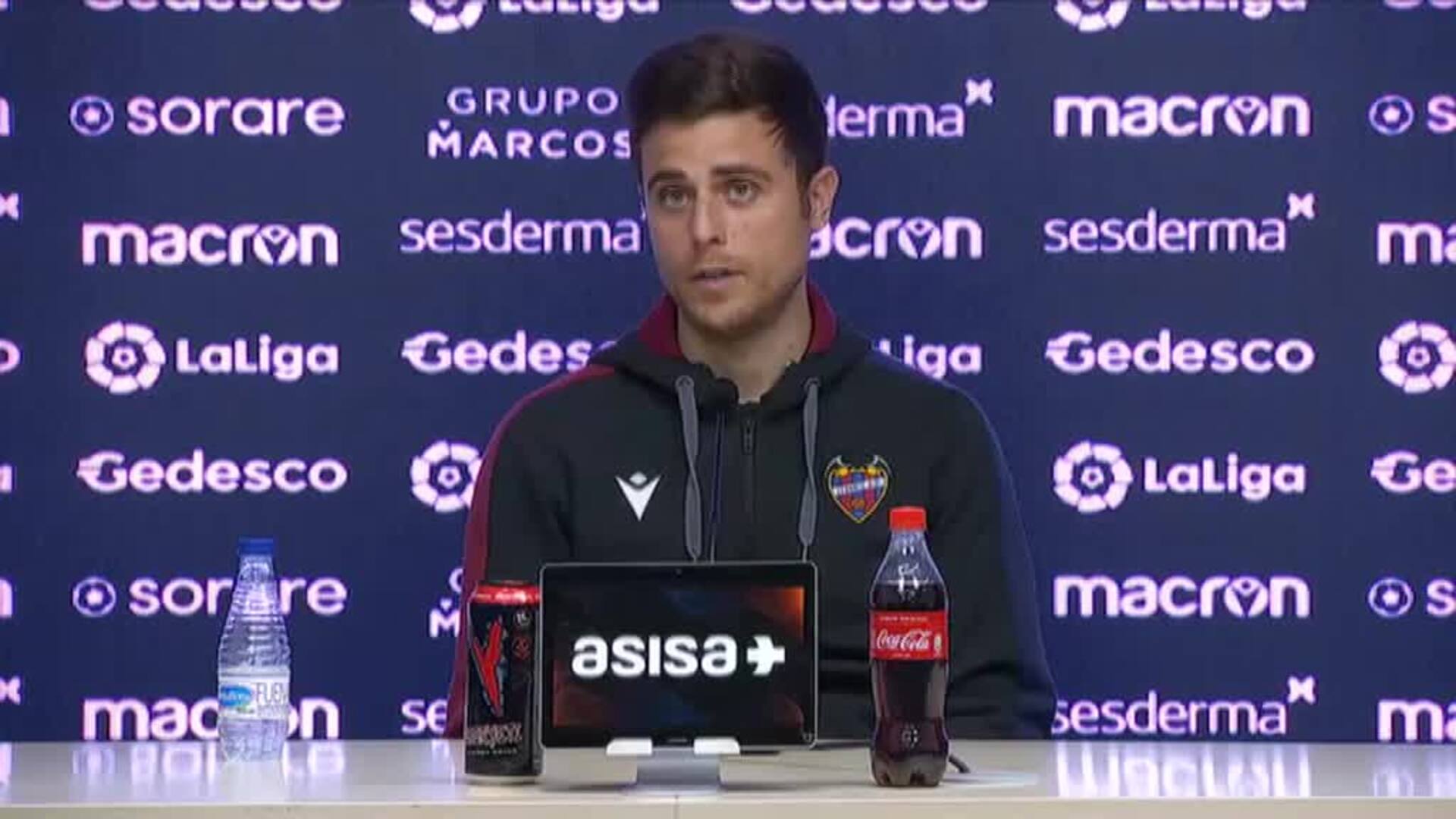 Lisci: &quot;Estamos muy ilusionados de que la afición se haya vuelto a enganchar pero el mensaje tiene que ser callar y trabajar&quot;