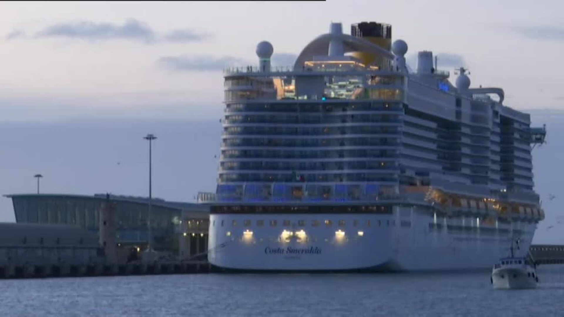 Las primeras pruebas a los pasajeros del Costa Smeralda han dado negativo