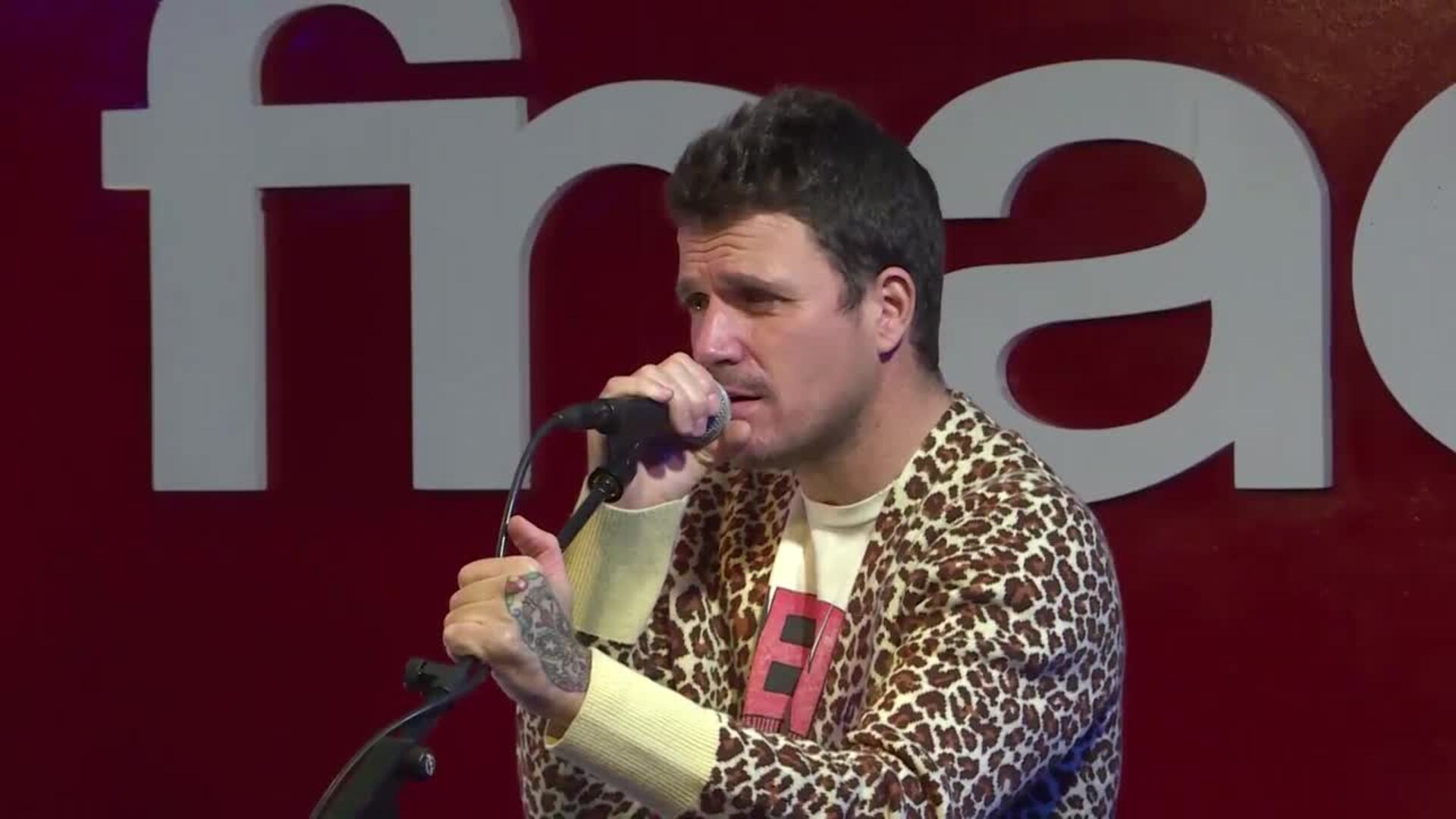 Dani Martín presenta su nuevo álbum con diez exclusivos conciertos en acústico