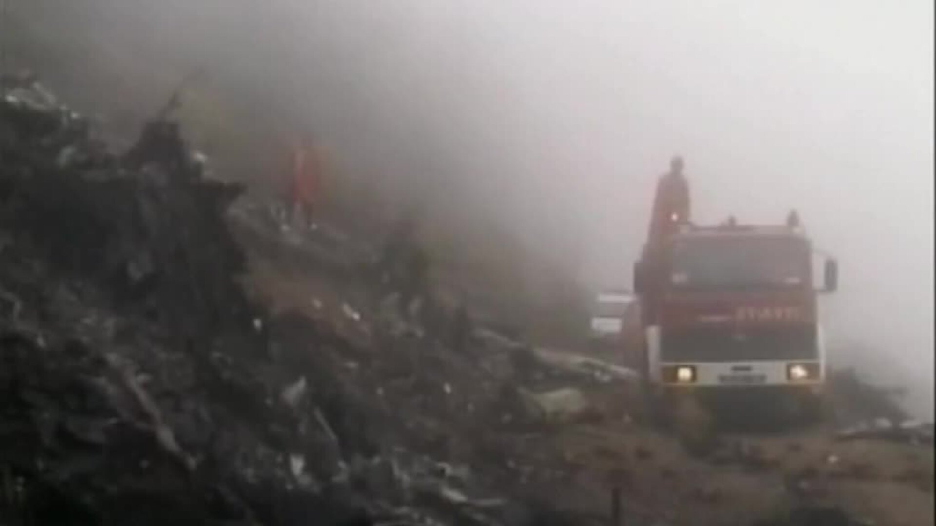 Llegan a España los restos humanos de posibles víctimas del accidente del YAK-42