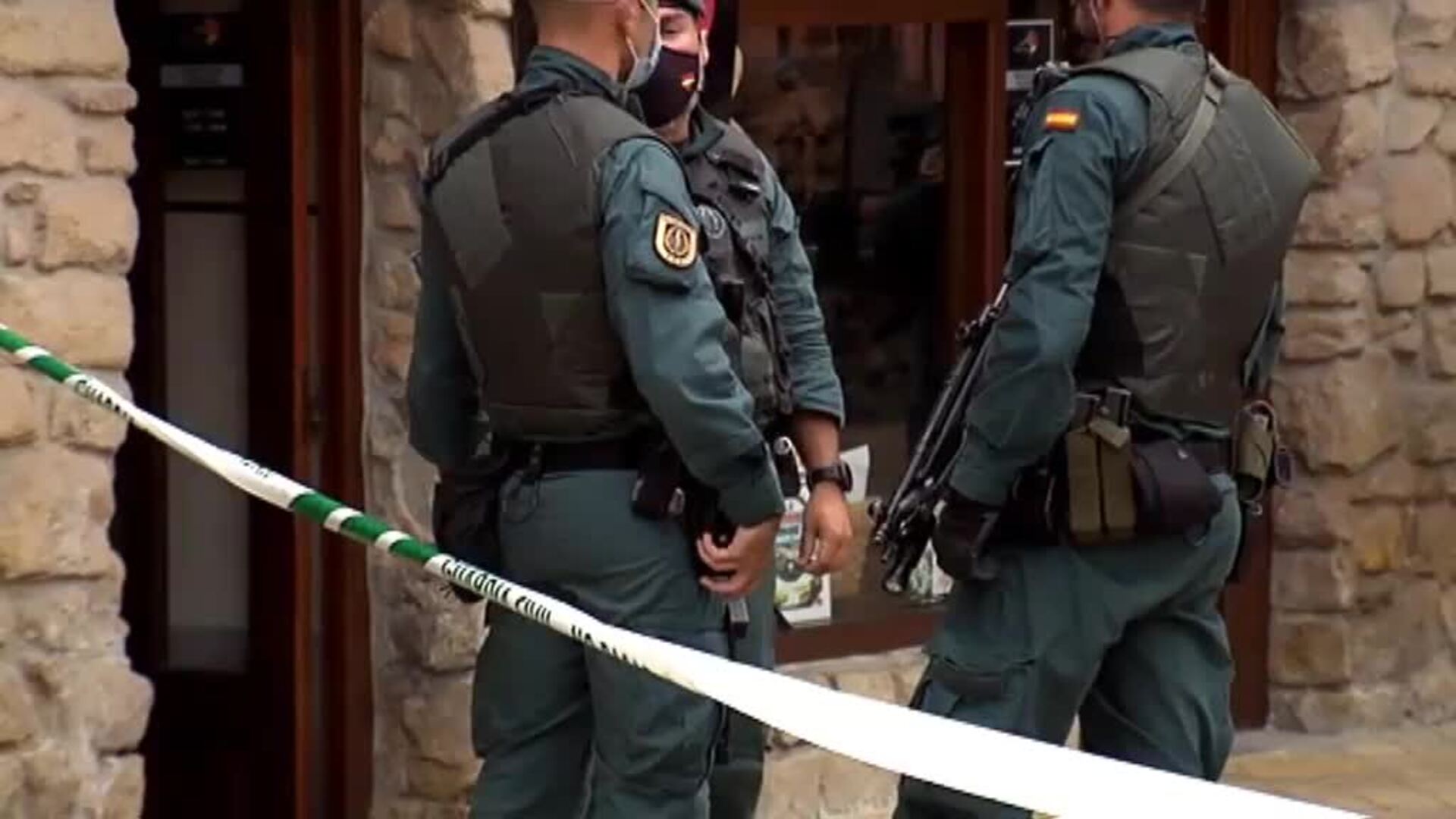 Detenidos tres exmiembros de ETA por un zulo descubierto hace un año en Álava