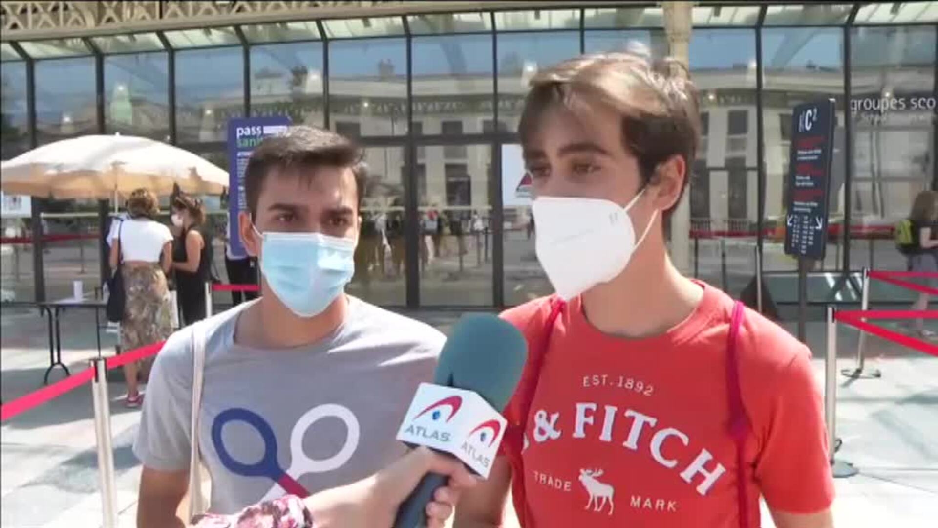 Francia exige desde hoy certificado de vacunación