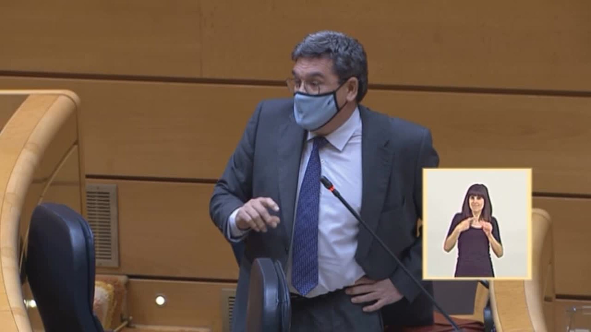 Escrivá defiende el nuevo complemento de maternidad