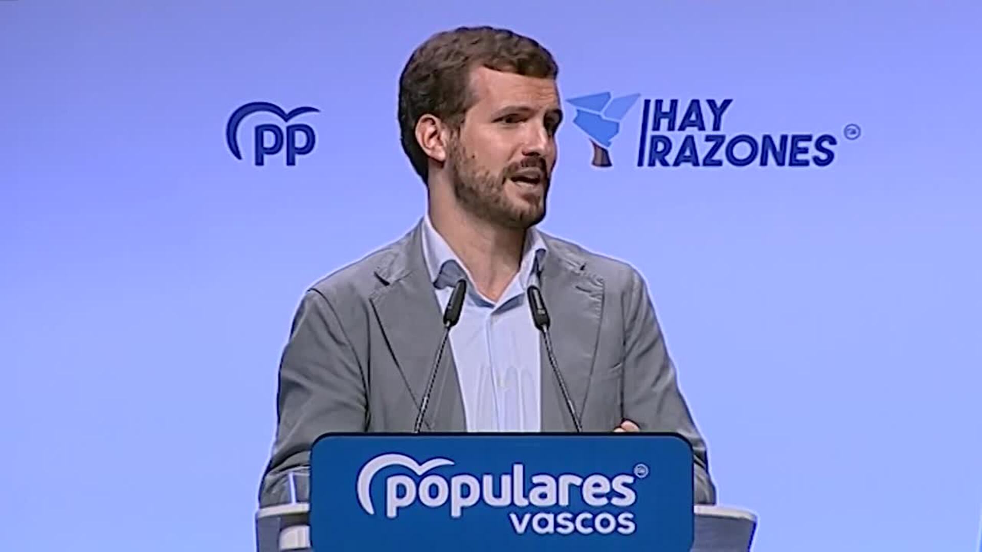 Casado respalda la apuesta del PP vasco por la foralidad