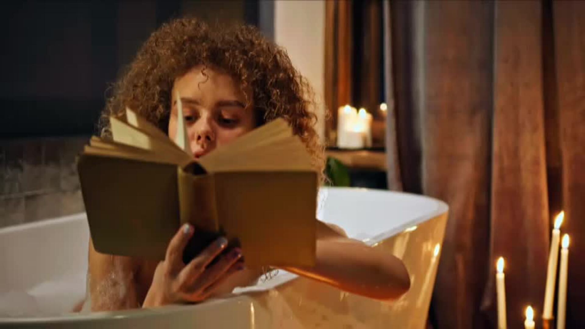 &quot;Por el agua de Granada, solo reman los suspiros&quot; escribió Lorca