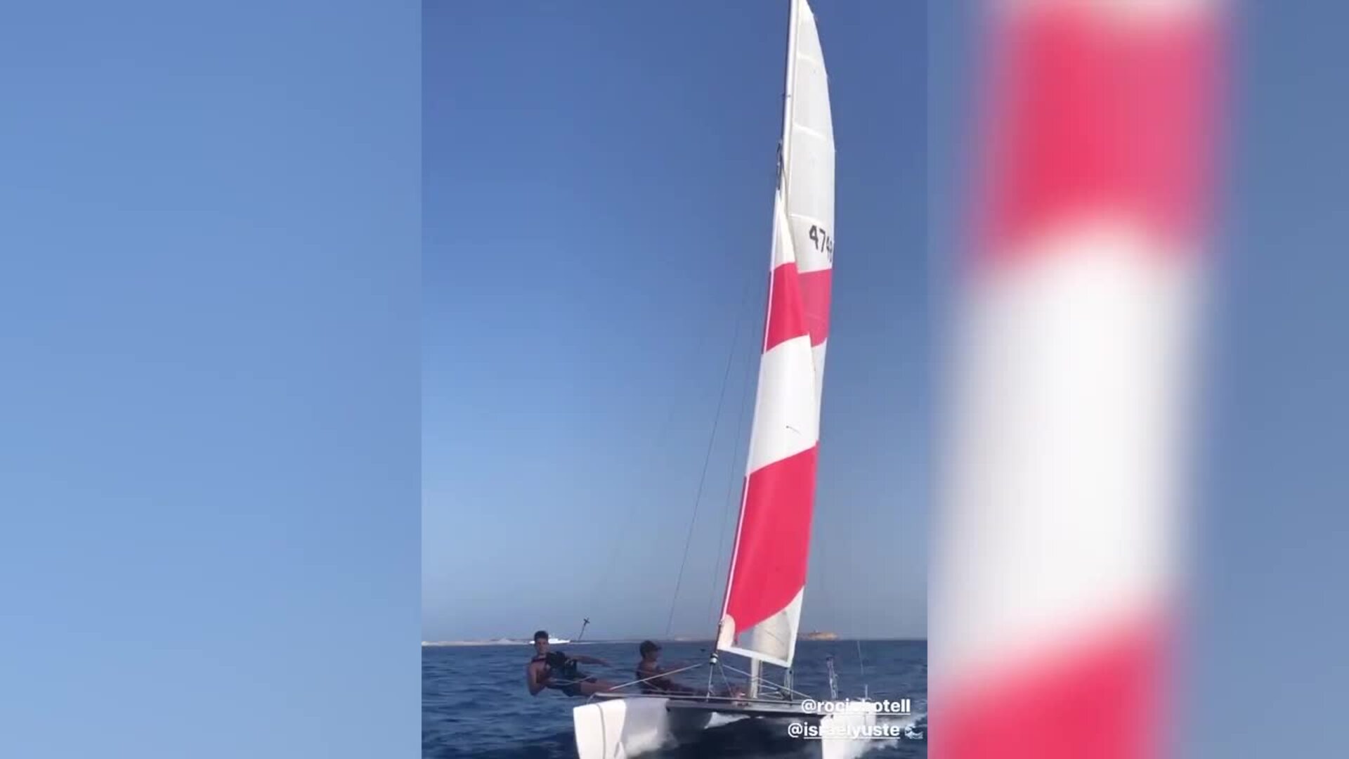 Miguel Bernardeau disfruta del verano desde el mar