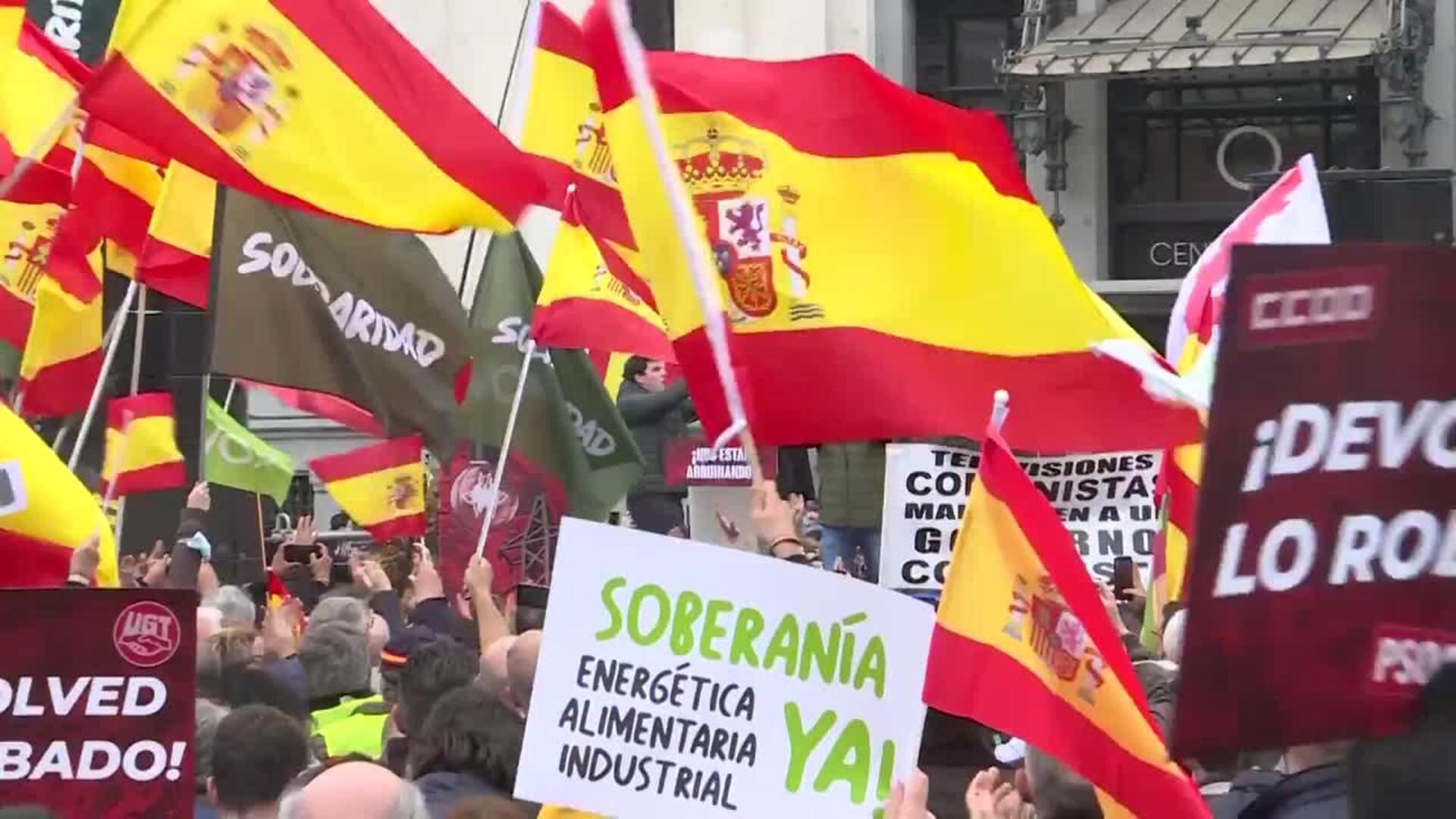 Simpatizantes de Vox reclaman la &quot;dimisión&quot; del Gobierno ante el alza de los precios