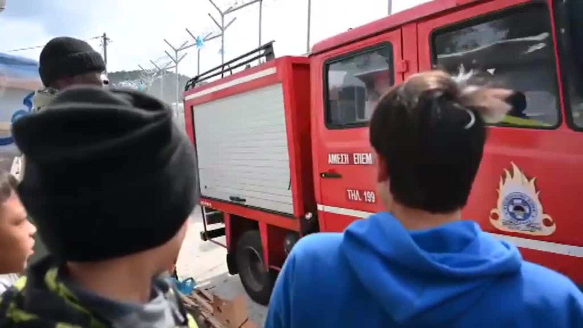 Una niña de 6 años fallece en un incendio en Moira, el campo de refugiados más masificado de la isla griega de Lesbos