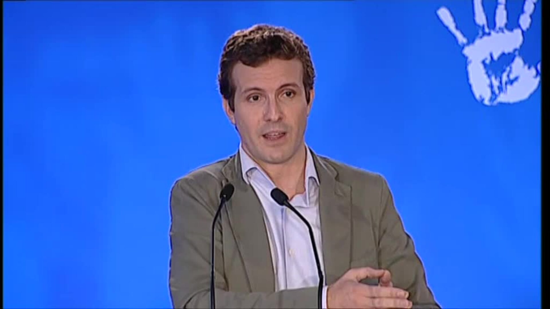 Casado tilda de &quot;simulación de novedad&quot; las negociaciones entre PSOE y Unidas Podemos
