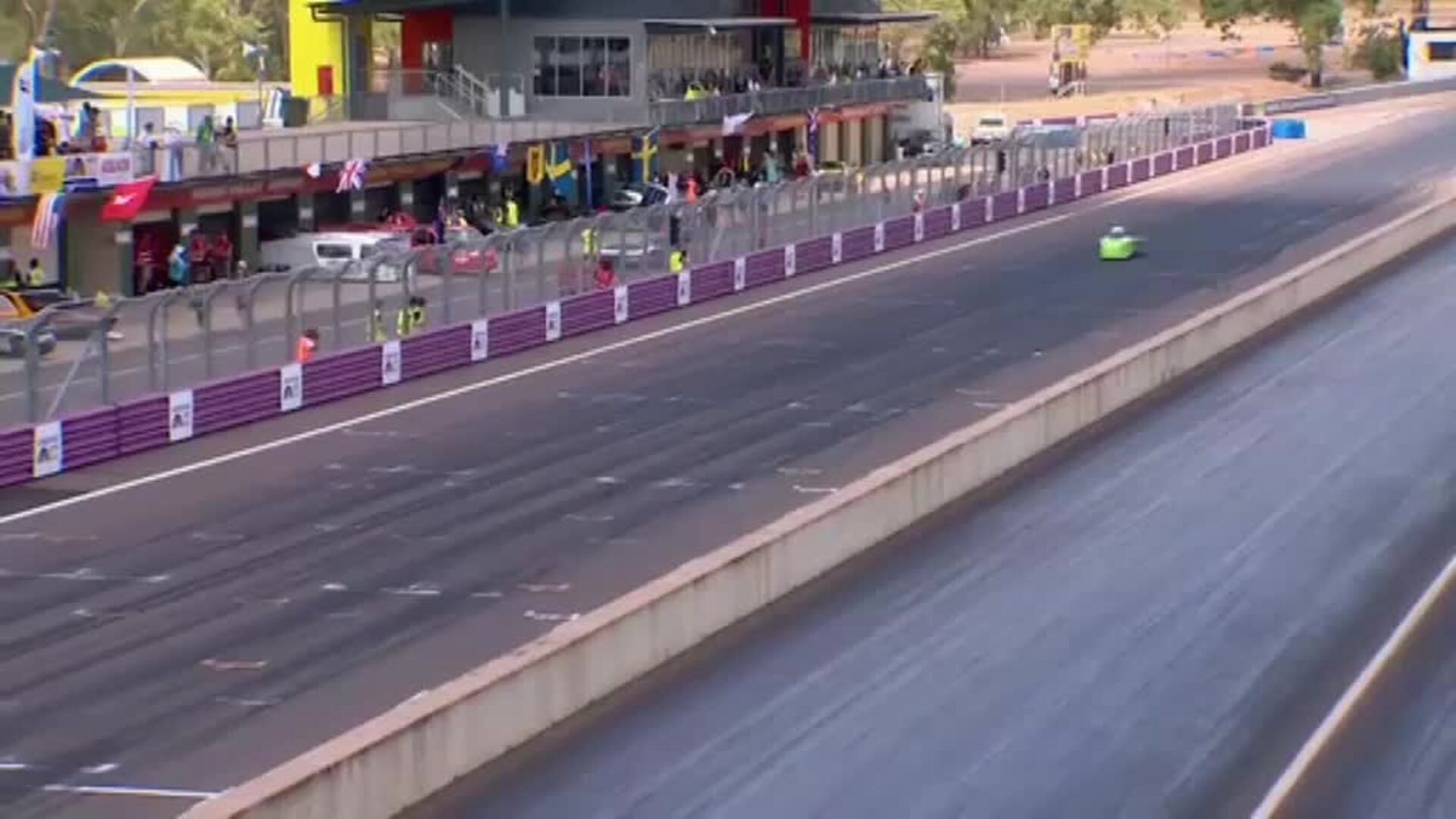 Llega la 15ª edición del World Solar Challenge, la carrera de coches solares por el desierto australiano