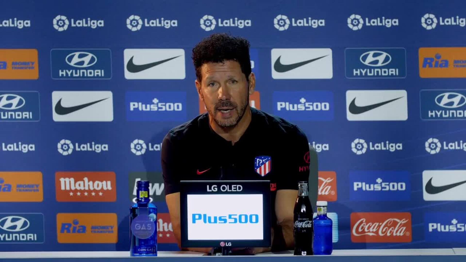 Simeone: &quot;Llorente en su vida se imaginó poder jugar de delantero&quot;