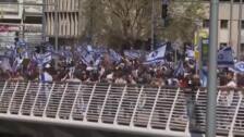 La protesta masiva obliga a Netanyahu a retrasar la reforma de la Justicia
