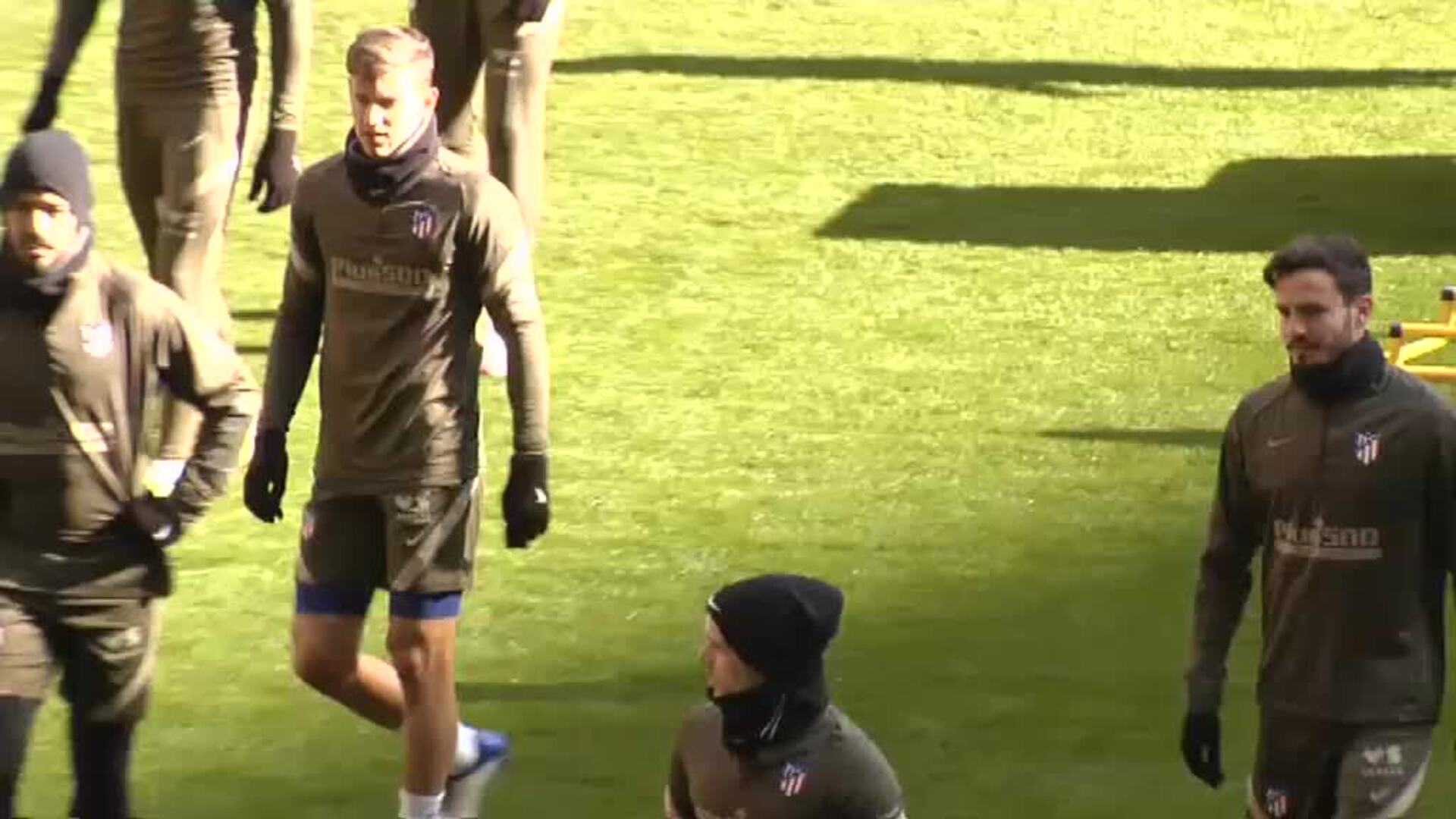 El Atlético cierra la semana con las únicas bajas de Hermoso y Herrera