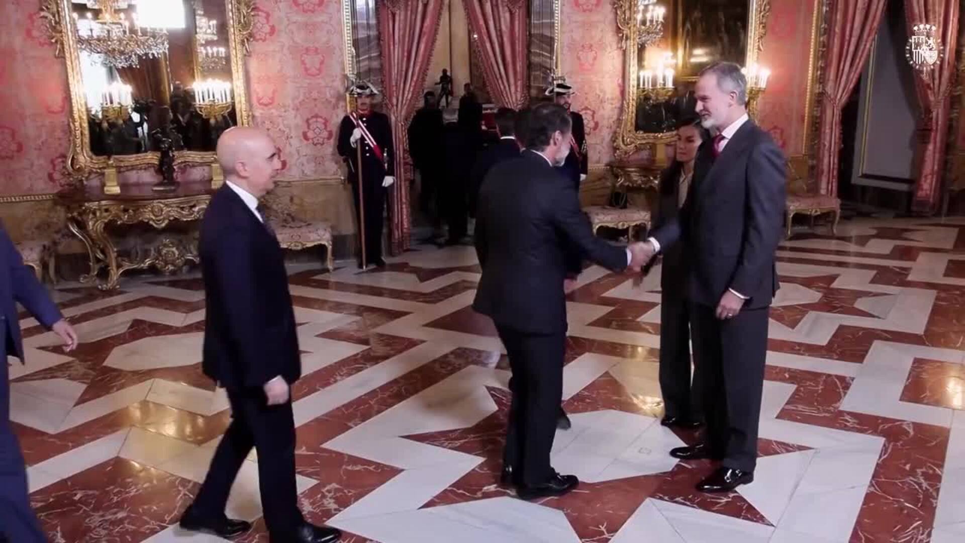 Los Reyes Felipe y Letizia sorprenden con sus looks a juego