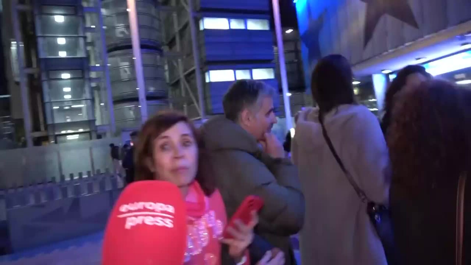 Agatha Ruiz de la Prada a la carrera para ver a Raphael