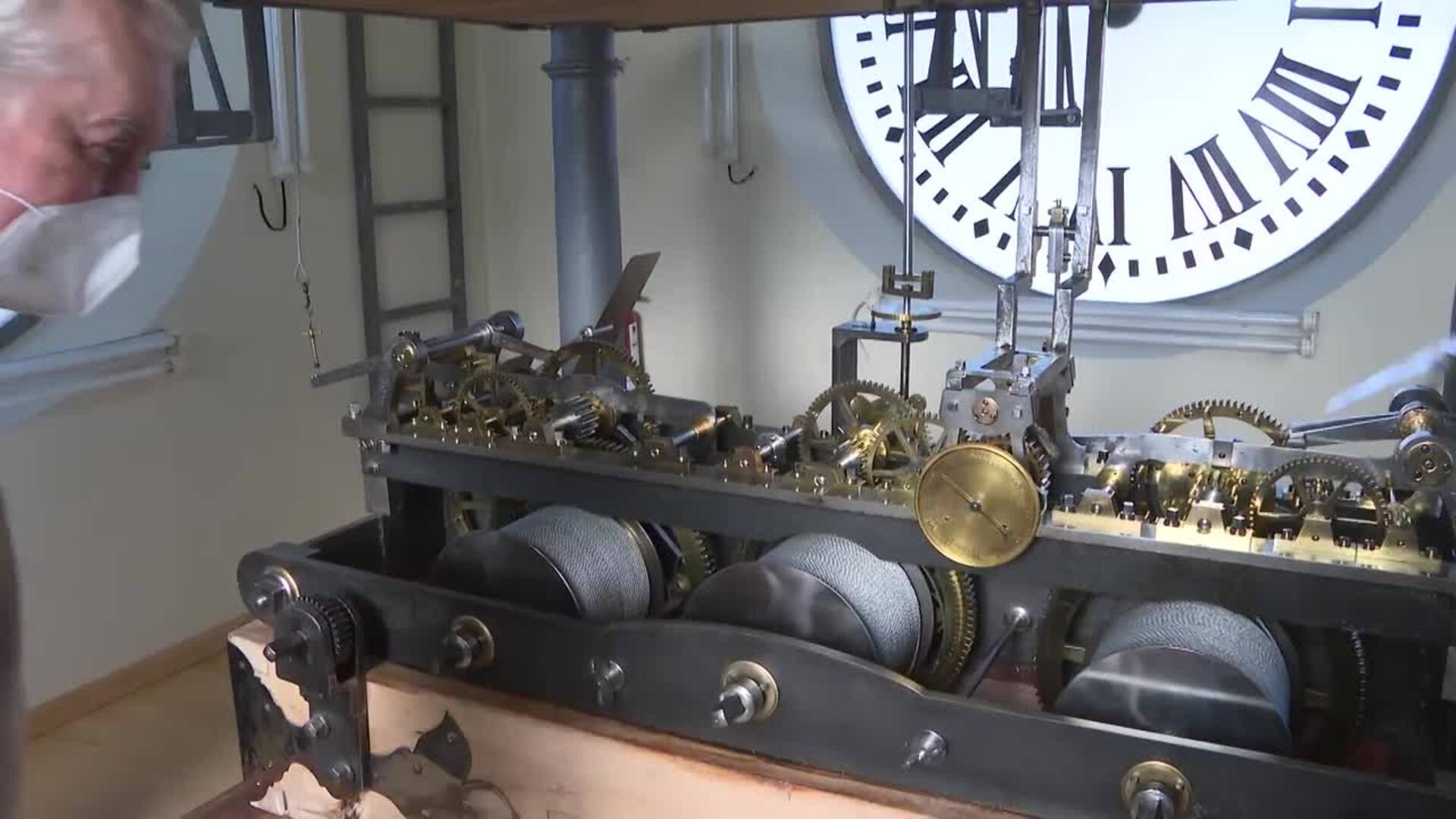 El reloj de la Puerta del Sol listo para dar la bienvenida a 2022