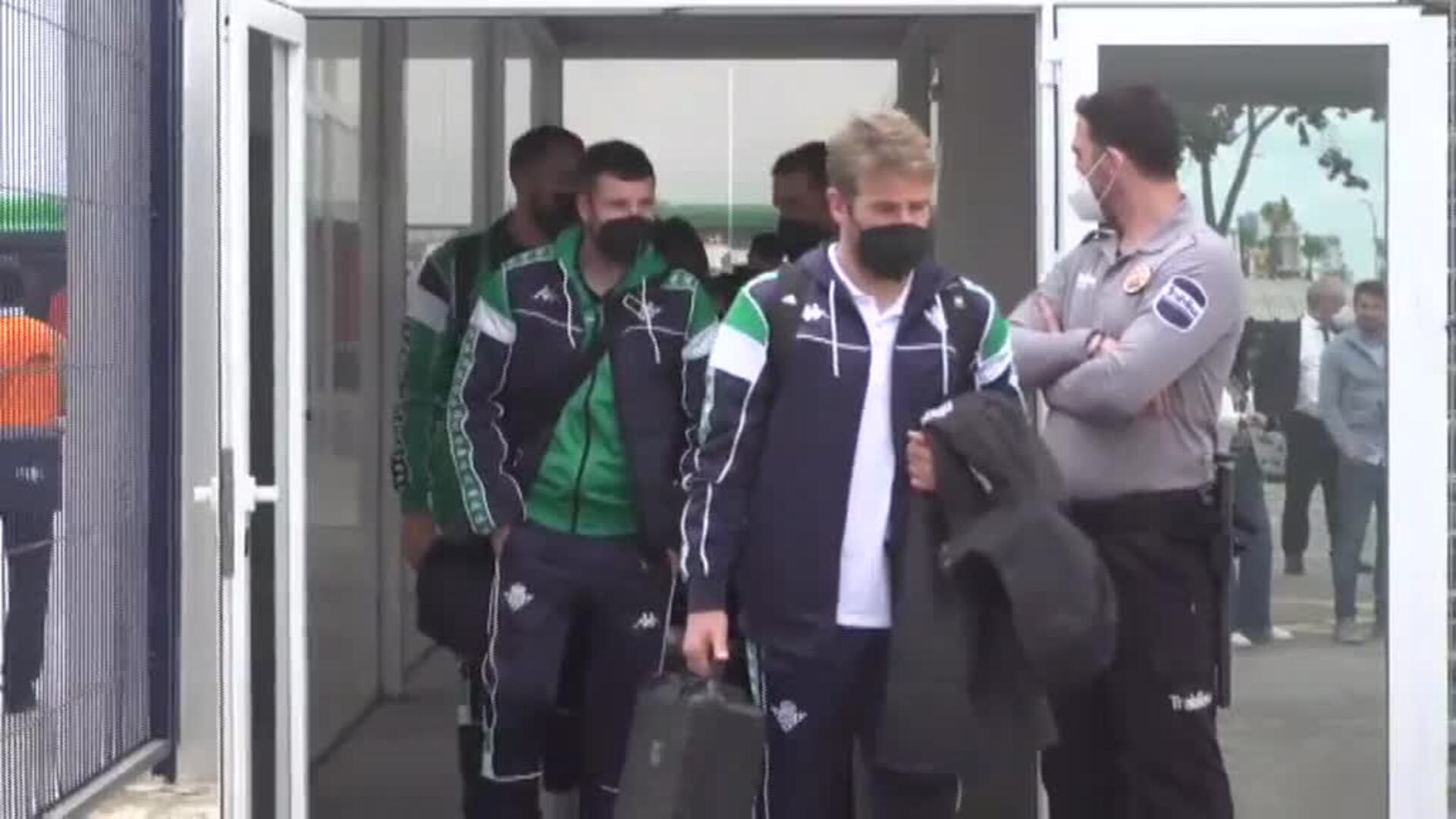 El Betis regresa a casa tras caer con honores en la Europa League