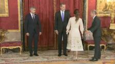 El lío en la foto de los Reyes con el presidente de Paraguay y su esposa
