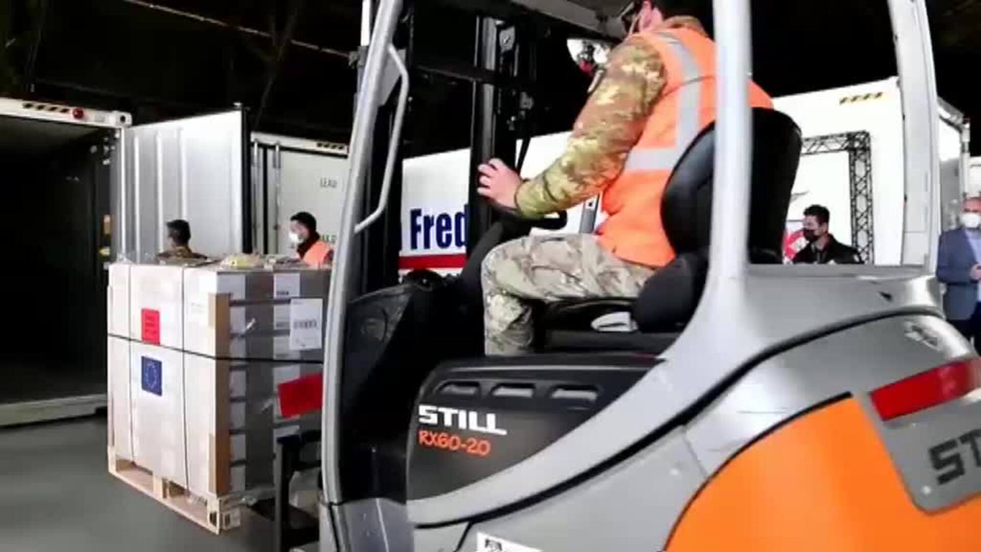 Las vacunas de Janssen llegadas a Italia tendrán que esperar