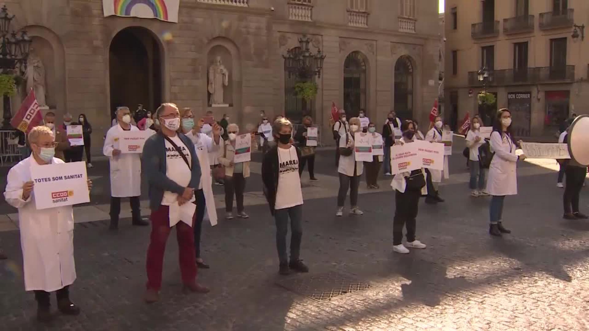 Sanitarios defienden la sanidad pública ante la Generalitat