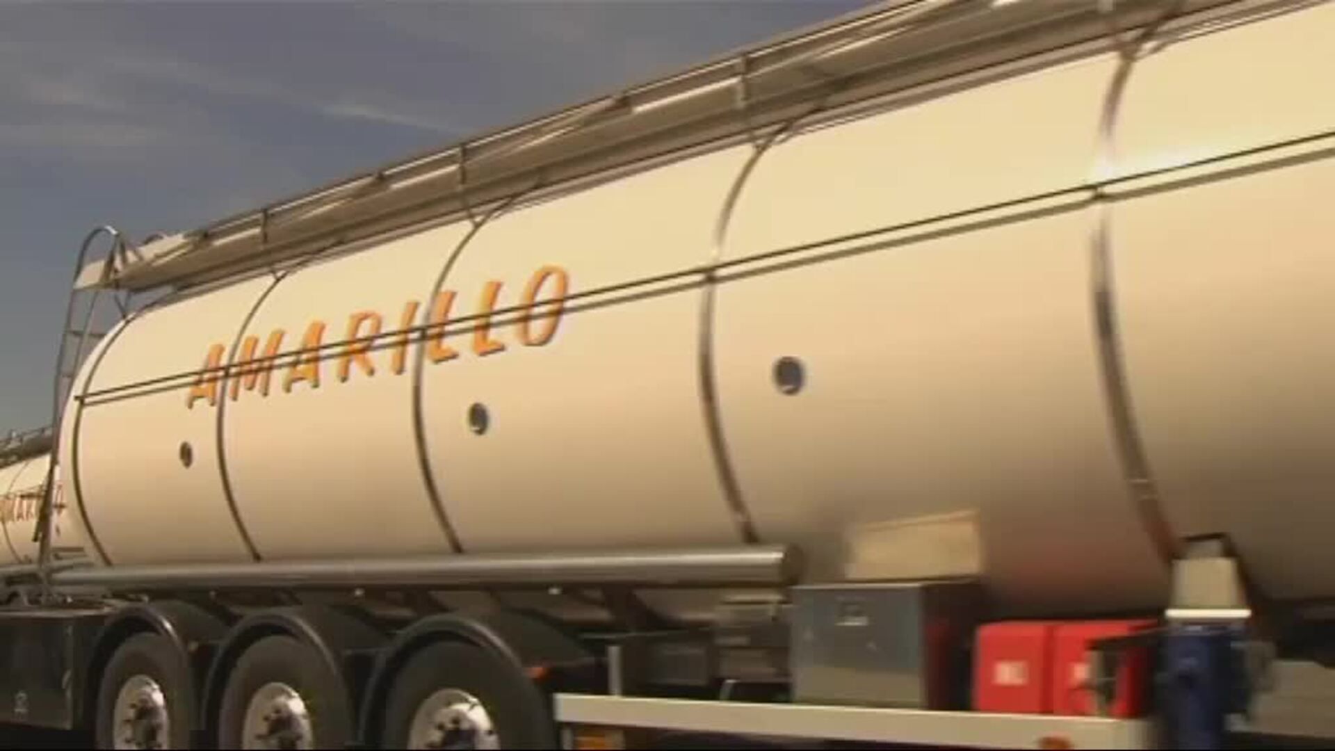 Gobierno y patronal del transporte llegan a un acuerdo y queda desconvocada la huelga