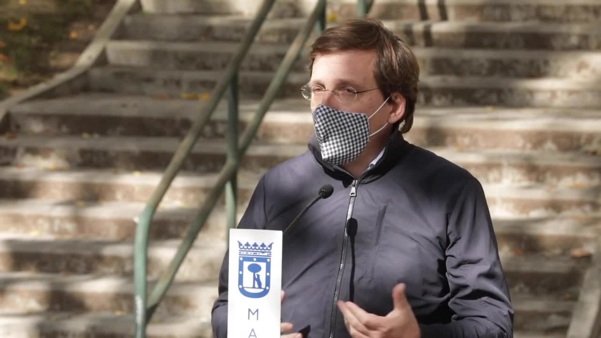 Almeida: &quot;Animo a que respetando normativa, acudir al comercio de barrio y la hostelería&quot;