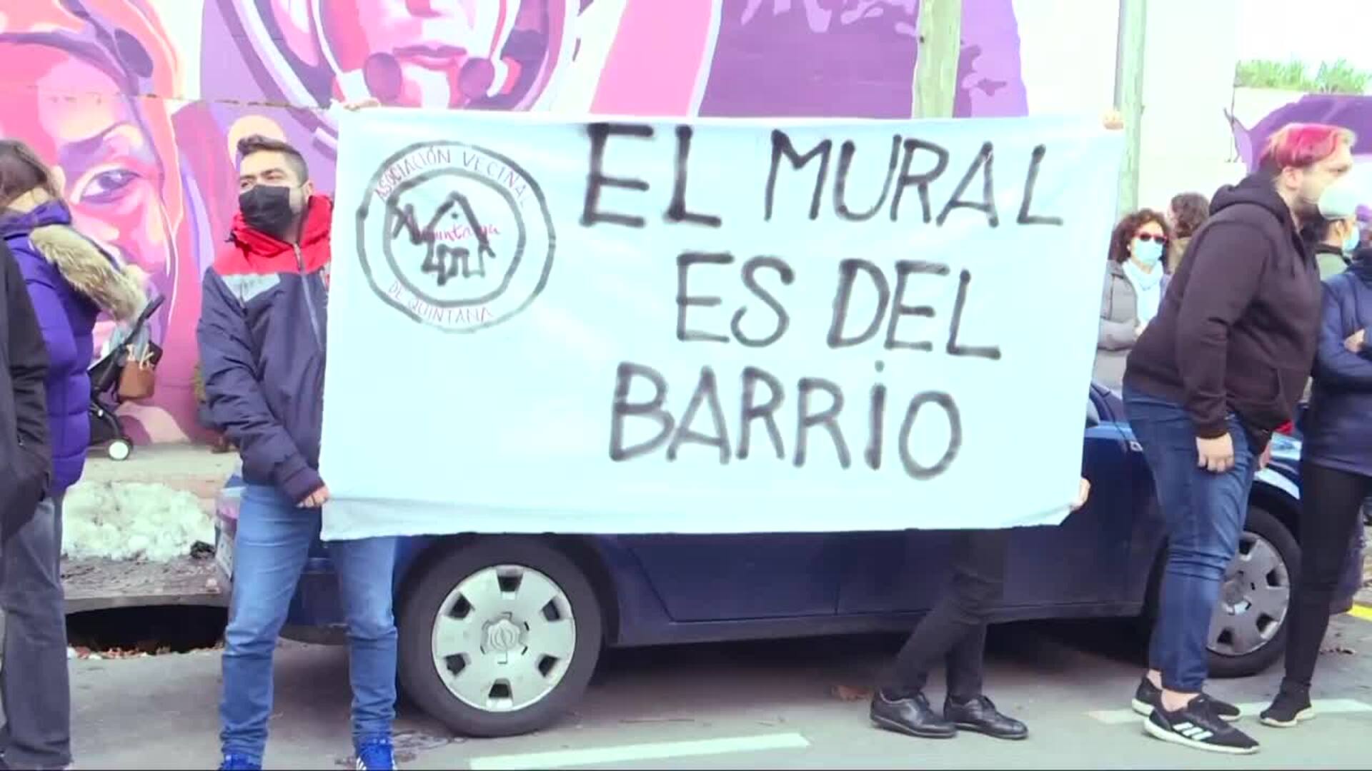 Una concentración ciudadana pide el mantenimiento del mural de La Concepción