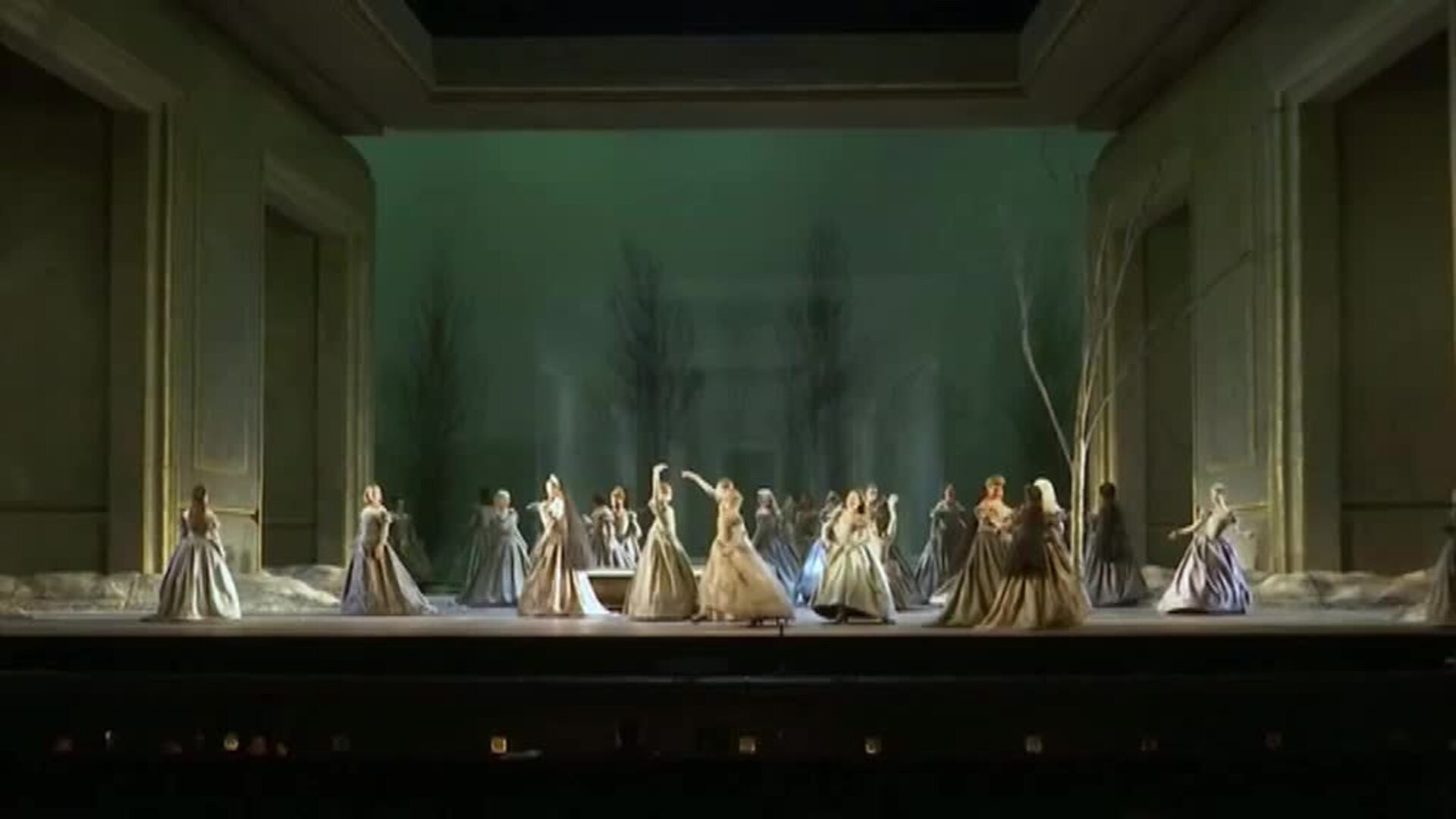 El Teatro Bolshói de Moscú reabre tras la cuarentena con una versión de &quot;Don Carlo&quot;