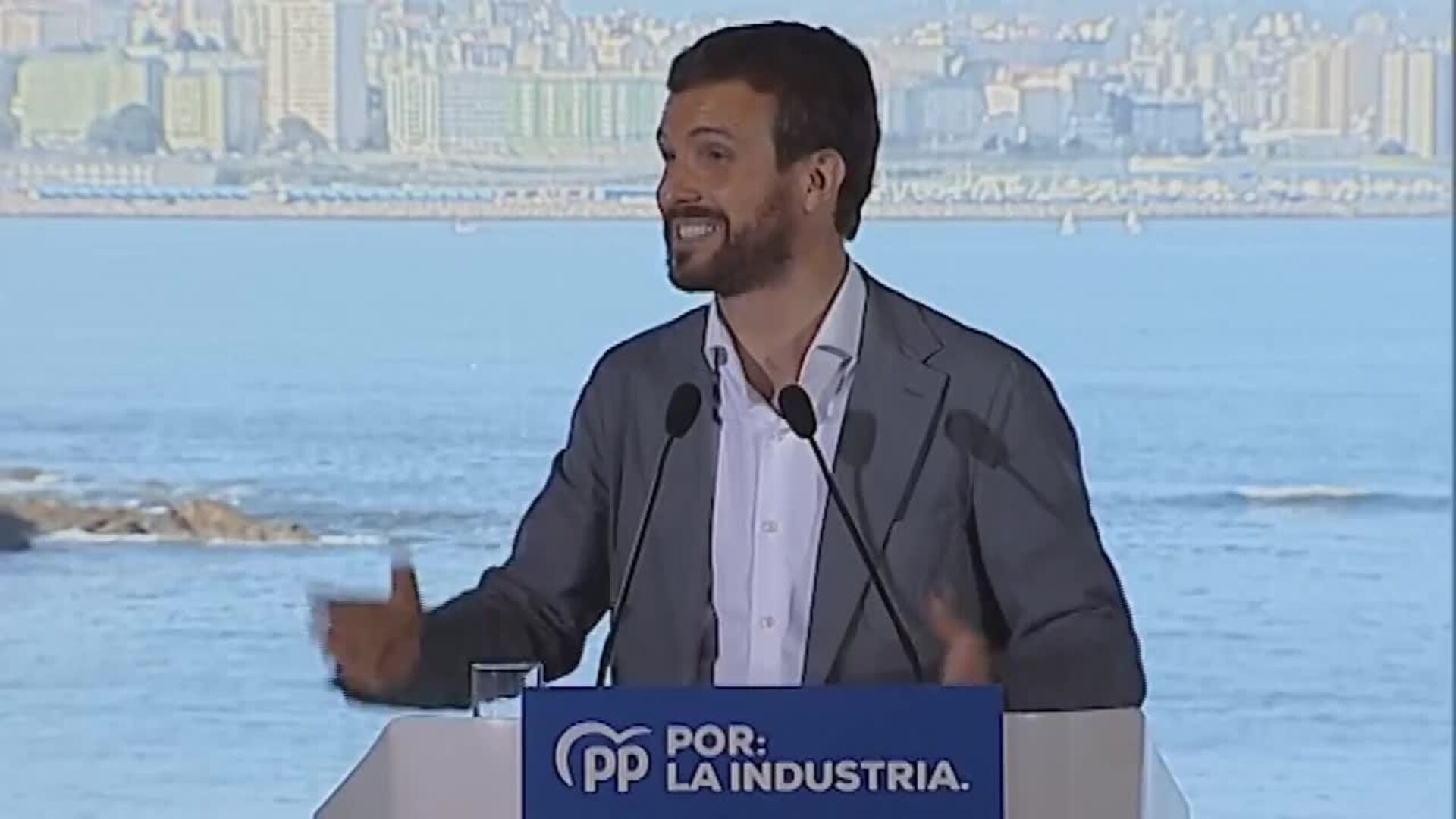 Casado asegura que estas elecciones &quot;van de desbloqueo&quot;