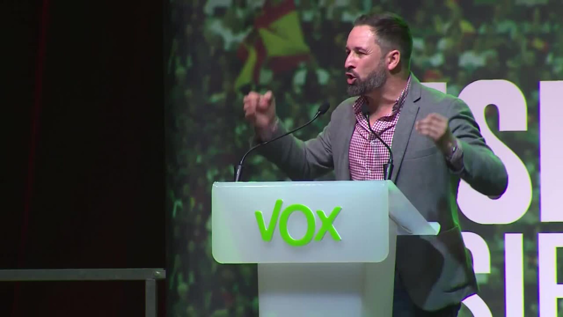 Abascal quiere erigirse como la &quot;alternativa patriótica mayoritaria&quot;