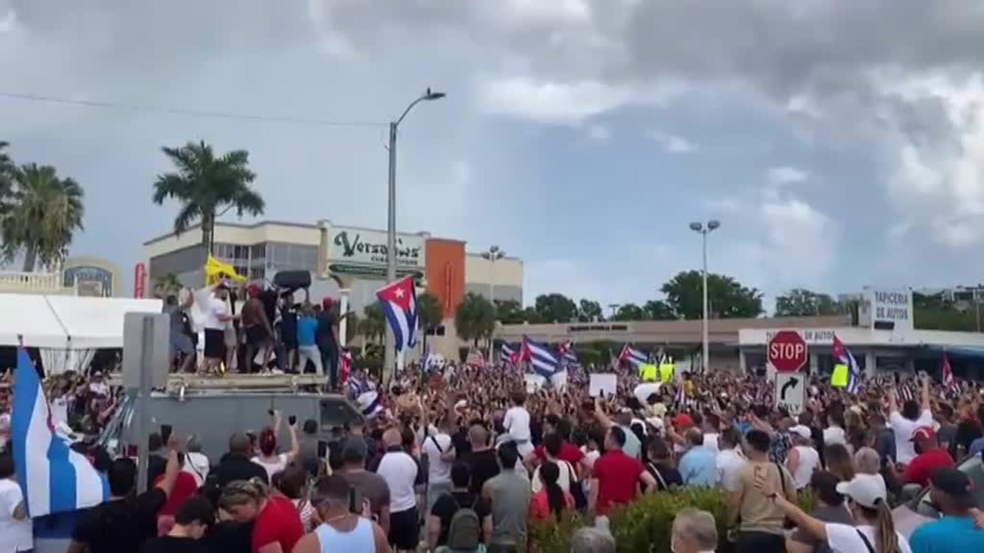 Los cubanos de Miami se unen a las protestas en la Isla