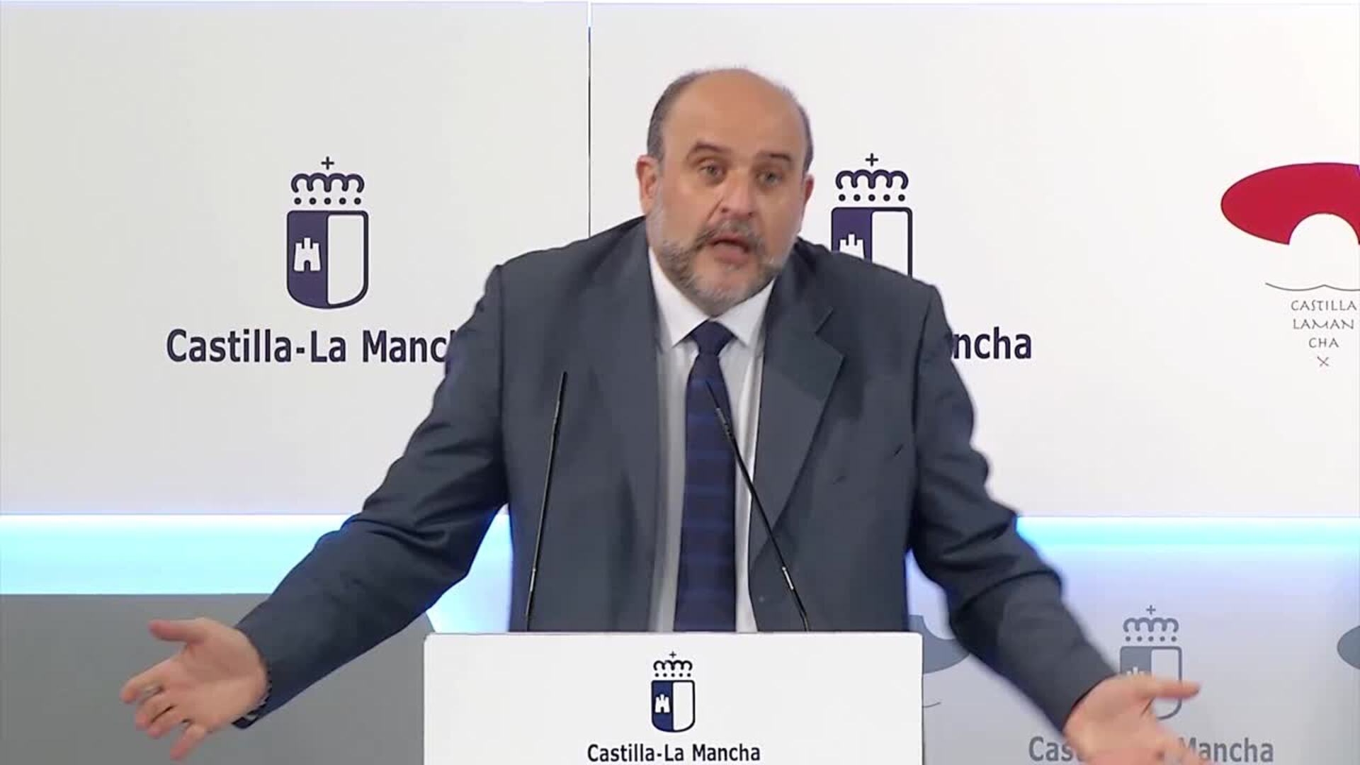 C-LM critica compartir terrazas mientras hay que ir a las aulas con distancia