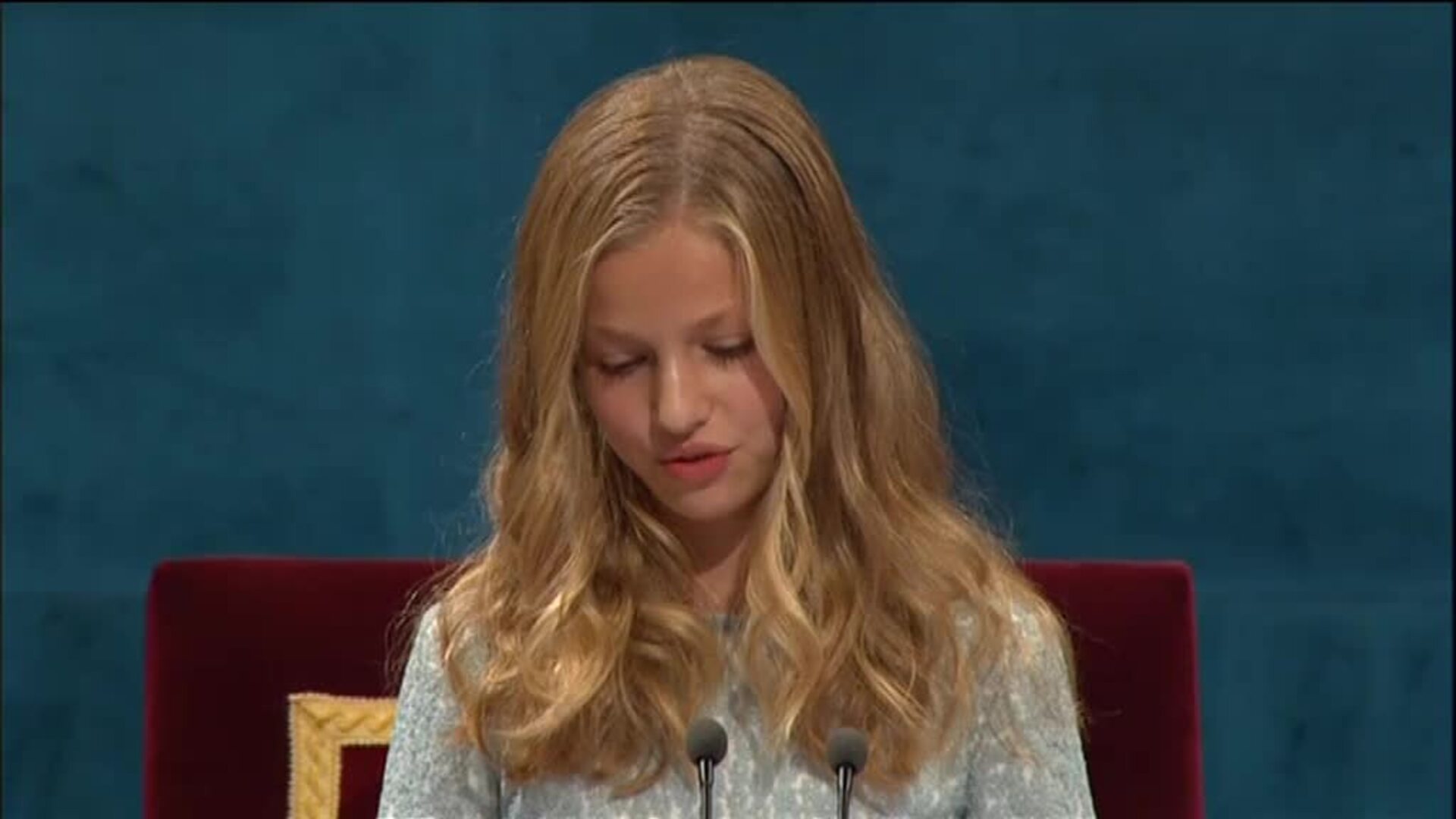 Leonor: &quot;Mi título me compromete con la entrega y el esfuerzo de servir a España y a los españoles&quot;