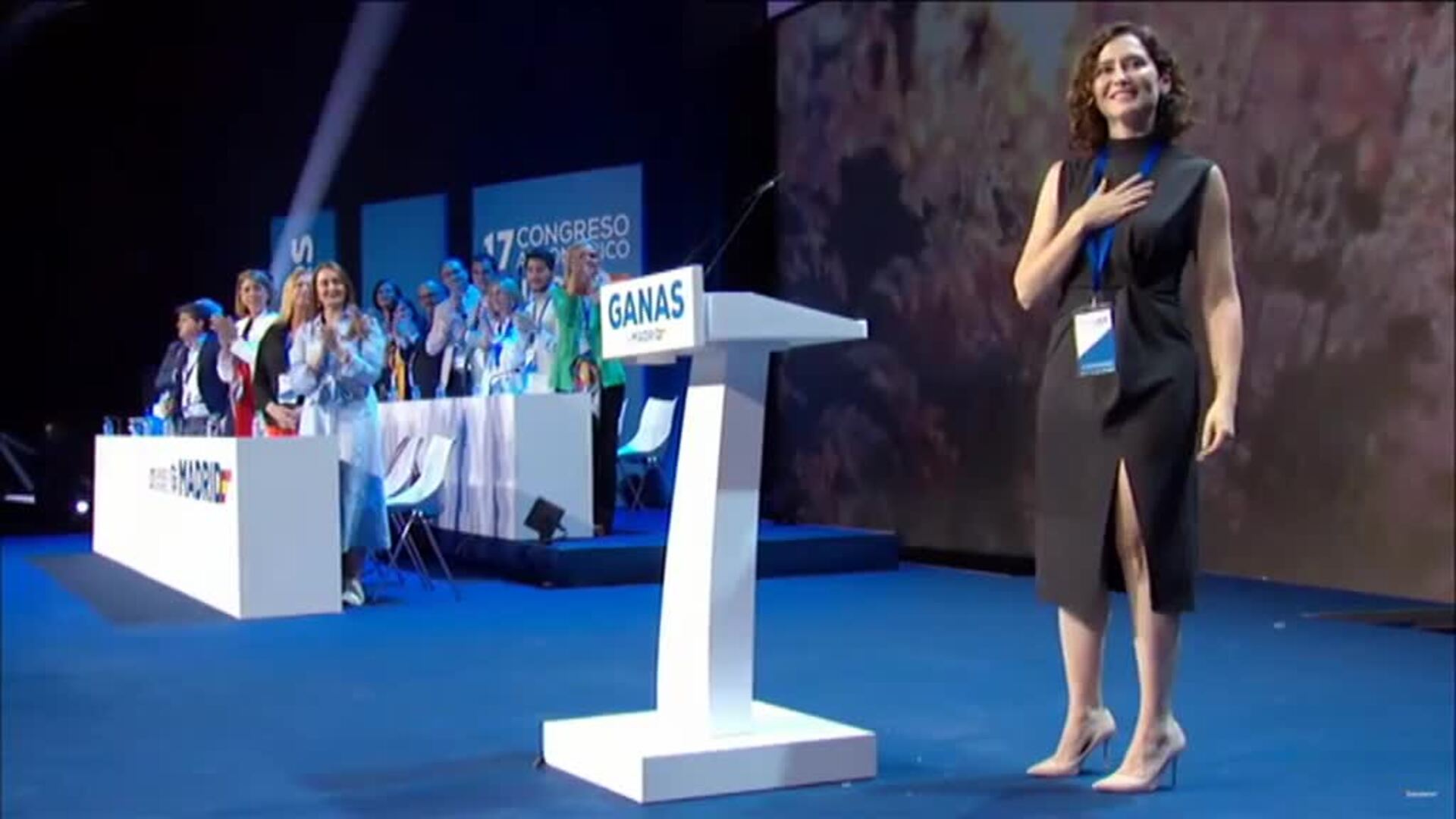 Ayuso se mofa de la vicepresidenta primera: &quot;Yo no me voy a quitar de la foto&quot;