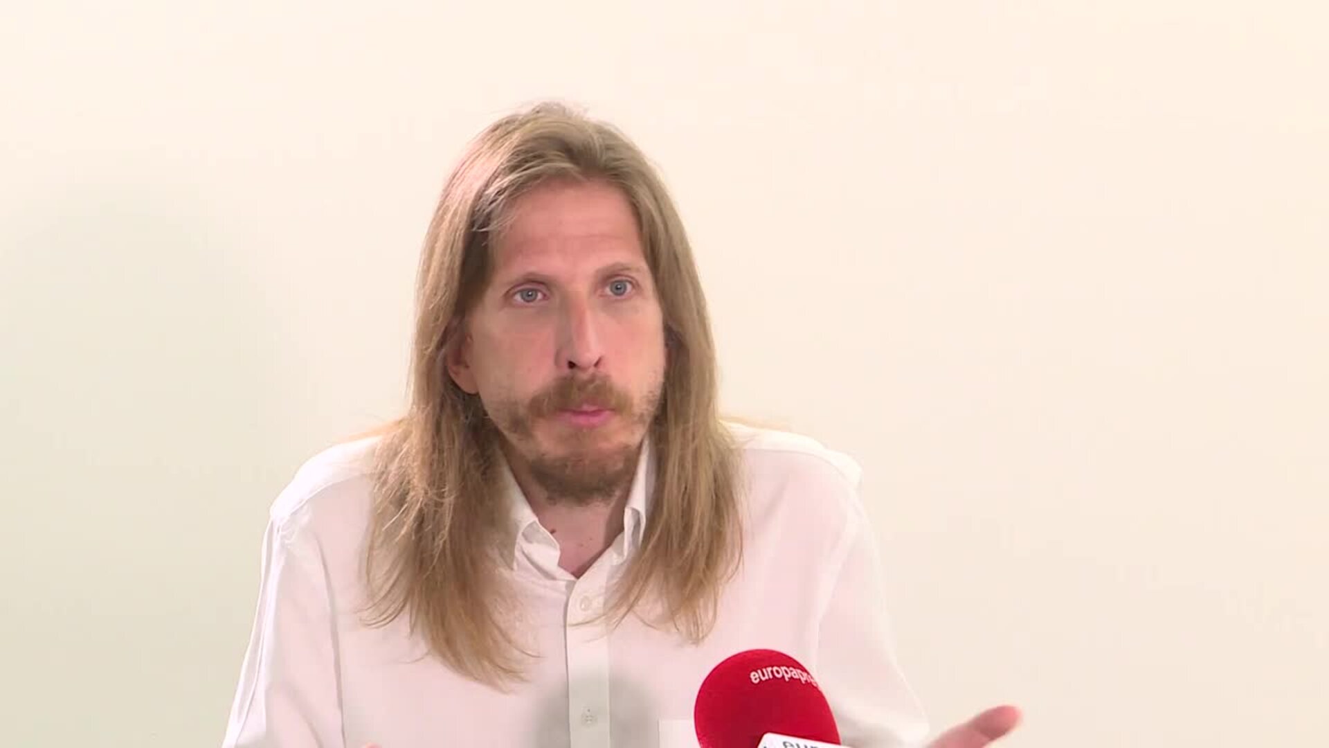 Podemos aconseja naturalizar los disensos con el PSOE