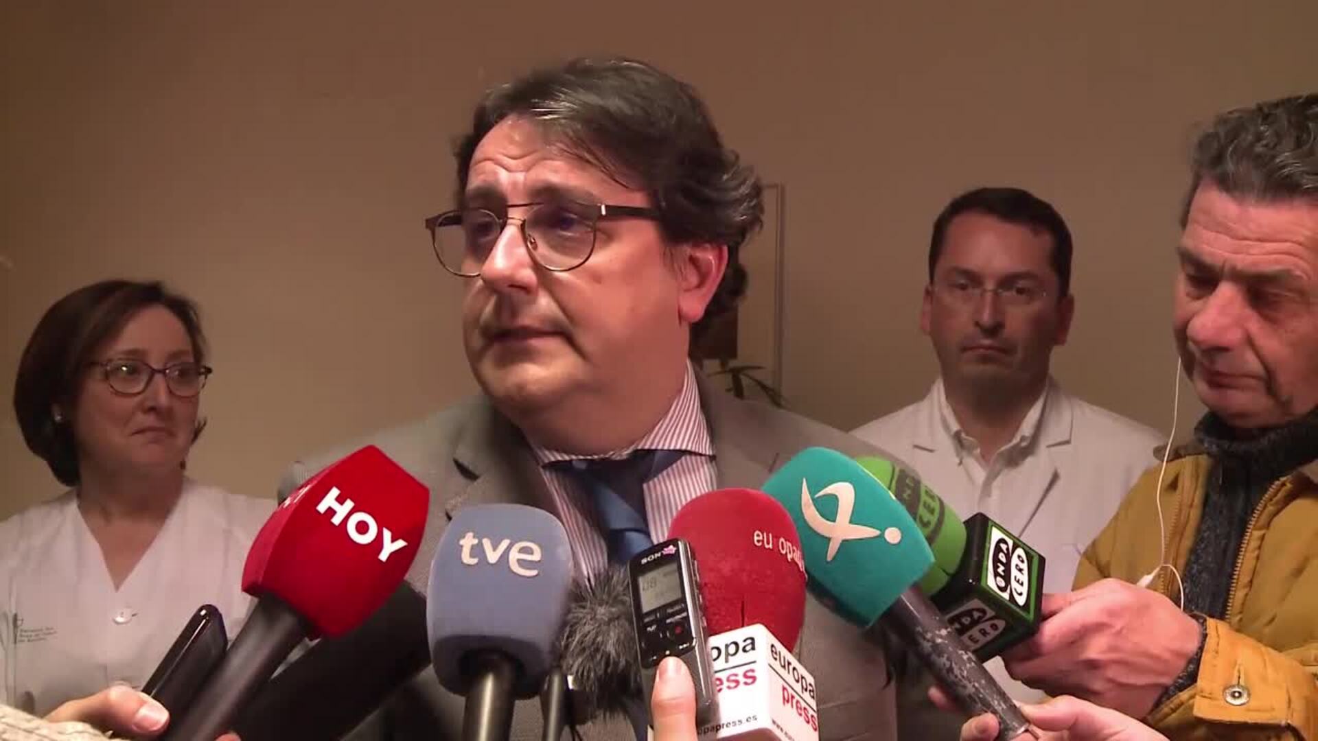 Vergeles pide &quot;confianza&quot; en el sistema sanitario ante el coronavirus