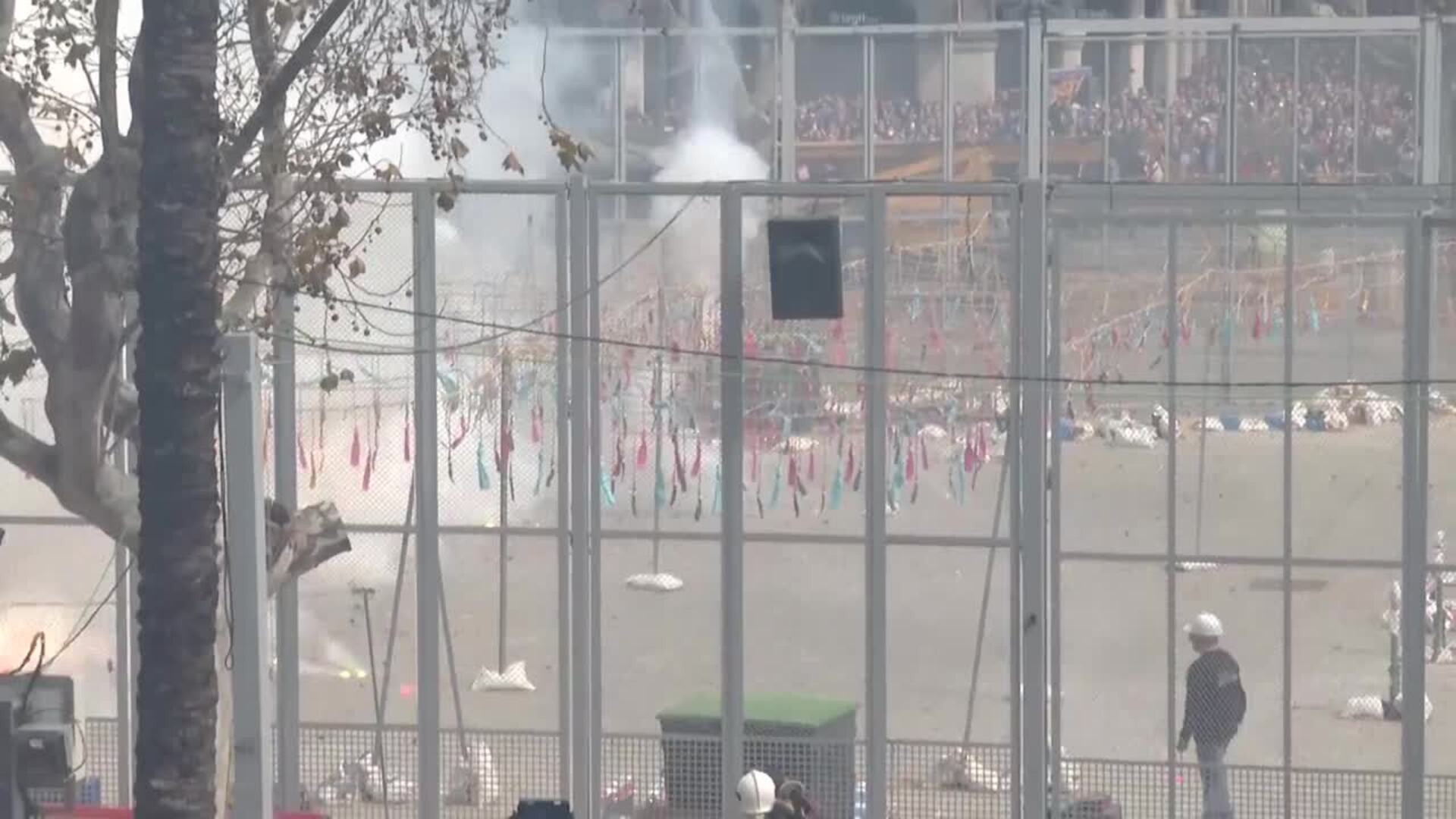 Caballer FX dipara una &#039;mascletà&#039; &quot;clásica&quot; con amplia asistencia política