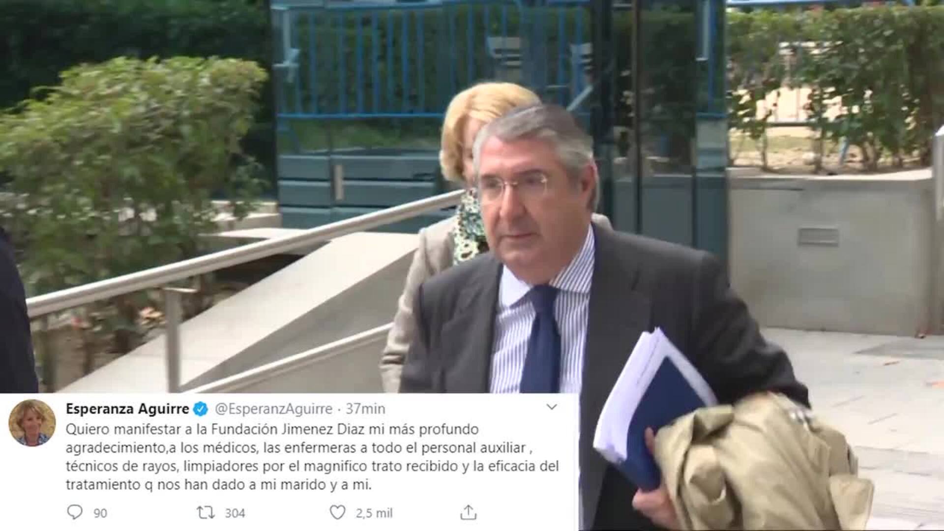 Esperanza Aguirre y su marido reciben el alta hospitalaria