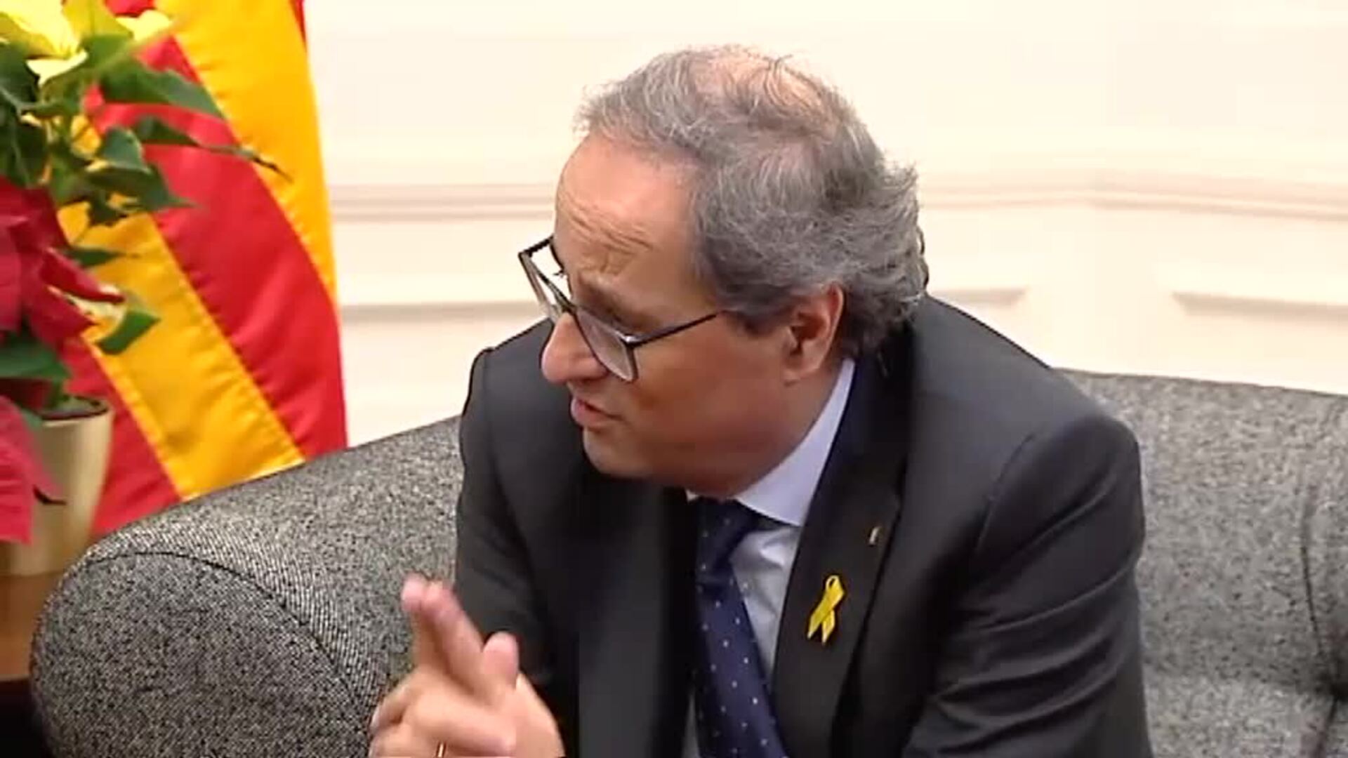 Sánchez mantiene la reunión con Torra pero aplaza la Mesa de Diálogo