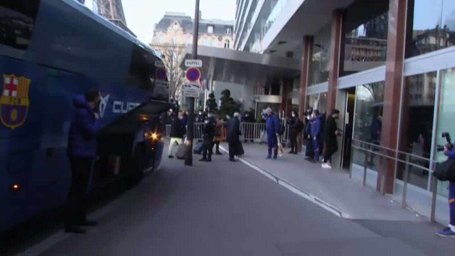 El Barça, en capilla en su cuartel general de París