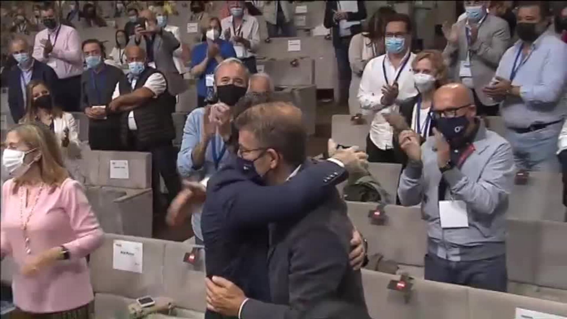 Puigdemont presume de libertad mientras la oposición le pide a Sánchez no ser caballo de Troya