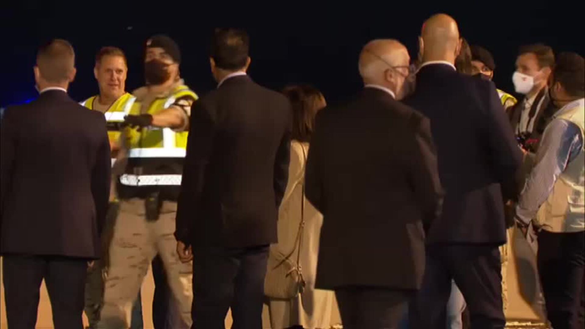 Aterriza en Torrejón un nuevo avión con familias de los colaboradores de España en Afganistán