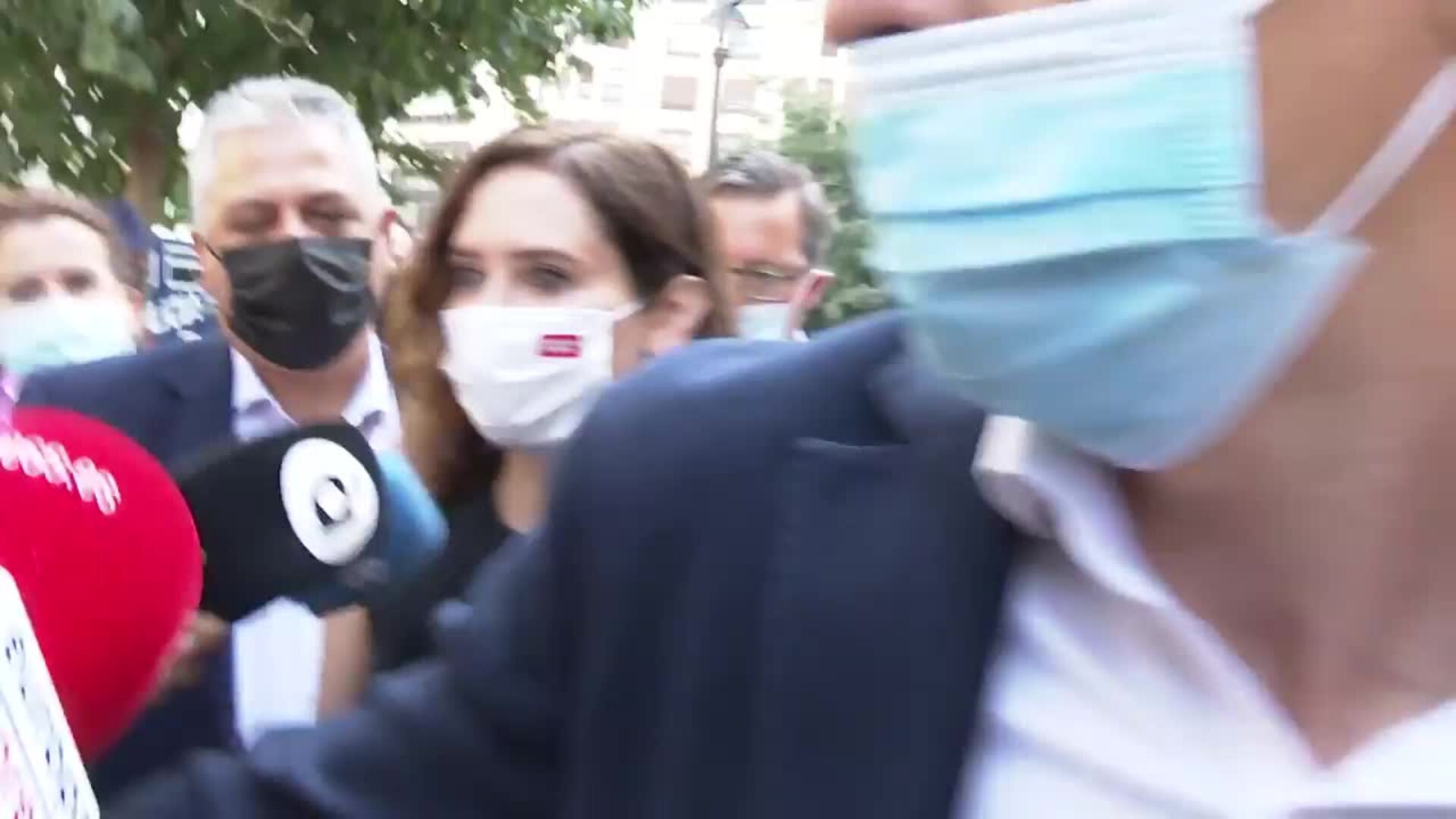 Ayuso prefiere no declarar a su llegada a la convención: &quot;Es el día de Casado&quot;