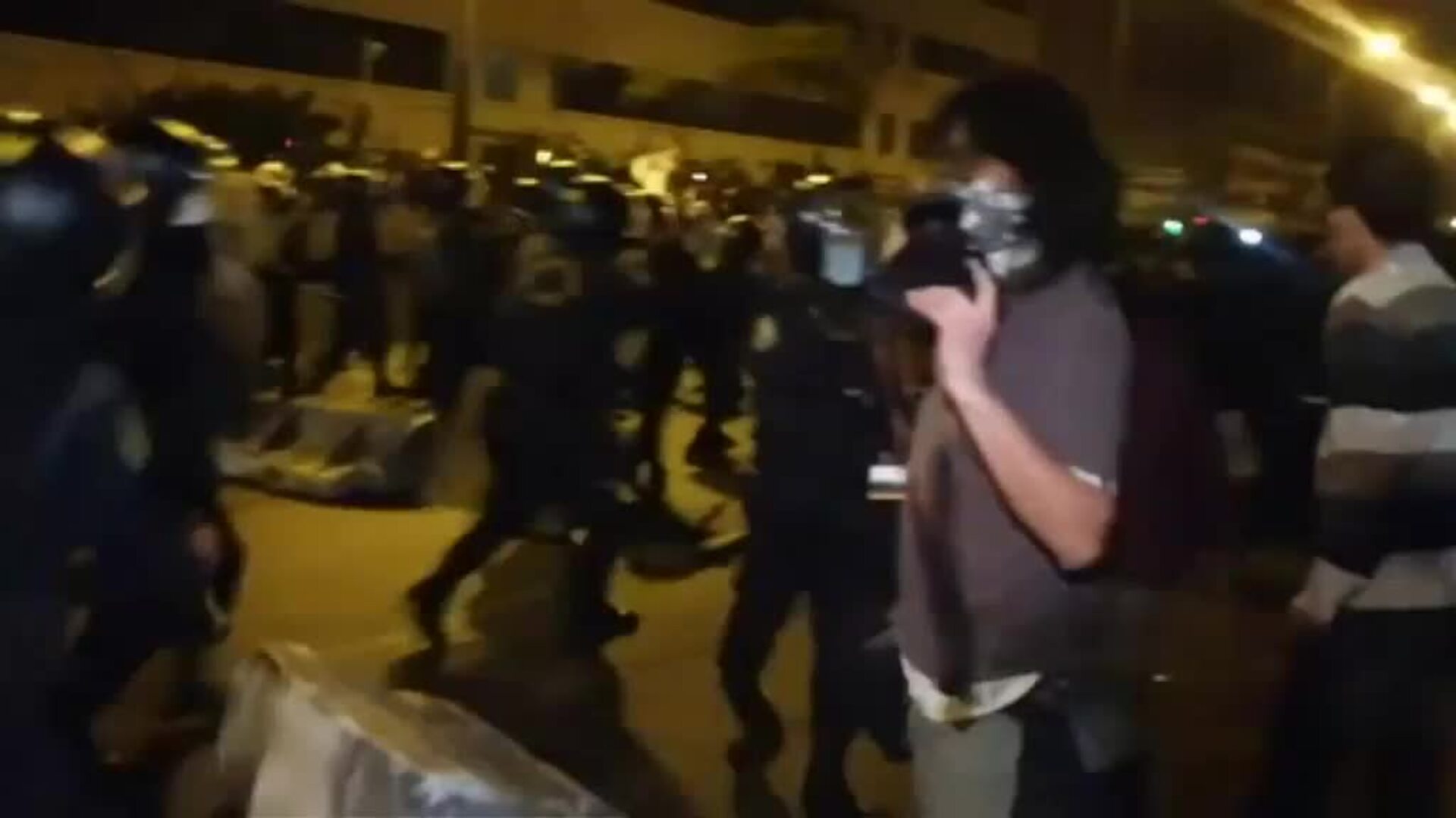 El Congreso de Perú destituye a su presidente Martín Vizcarra