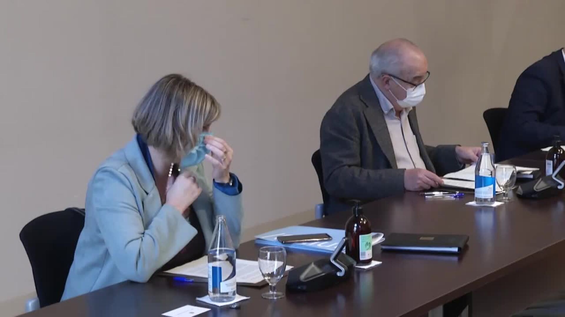 El Govern se reúne para adoptar nuevas medidas de confinamiento