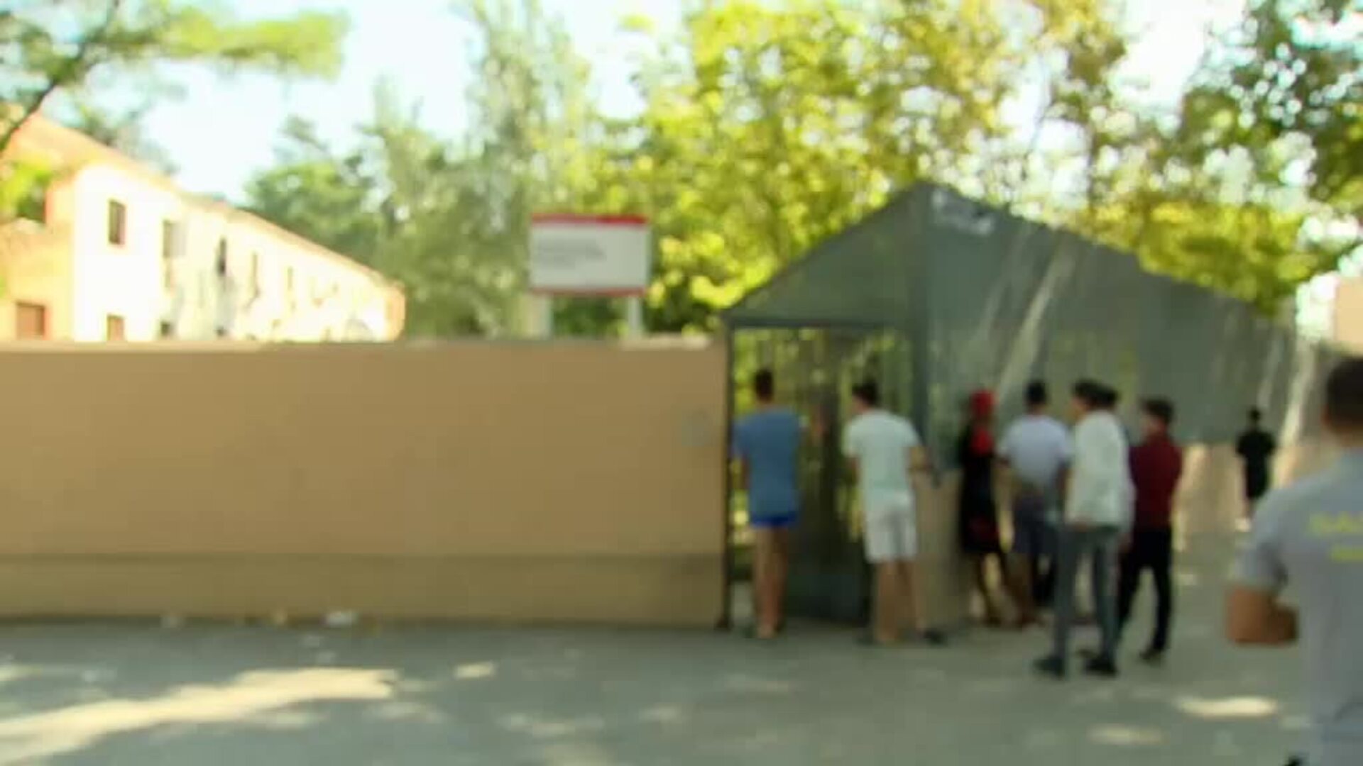 Choque entre VOX y PP por el ataque a un centro de MENA en Hortaleza