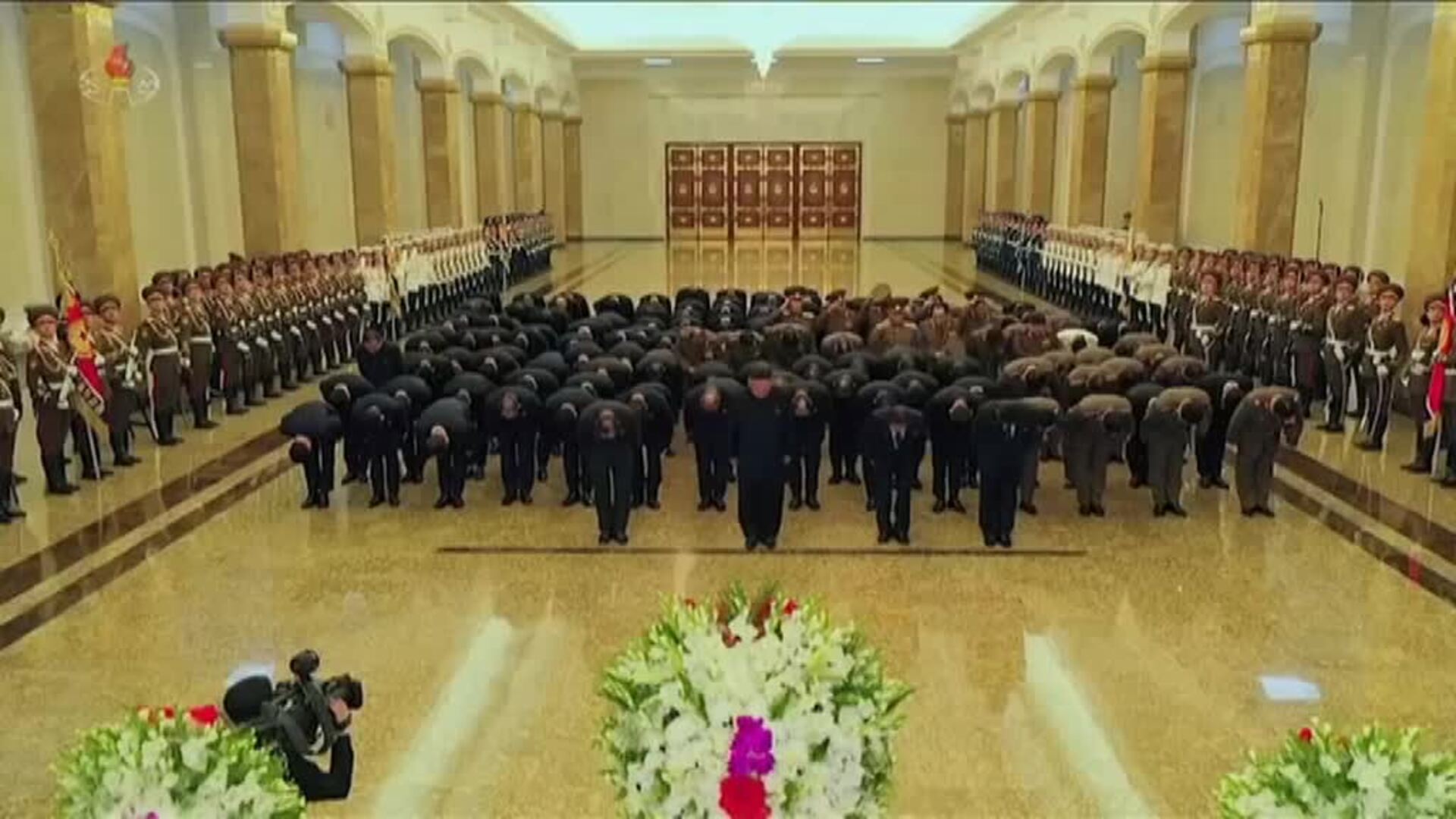 Kim Jong Un visita el mausoleo familiar entre especulaciones por la remodelación de su gobierno