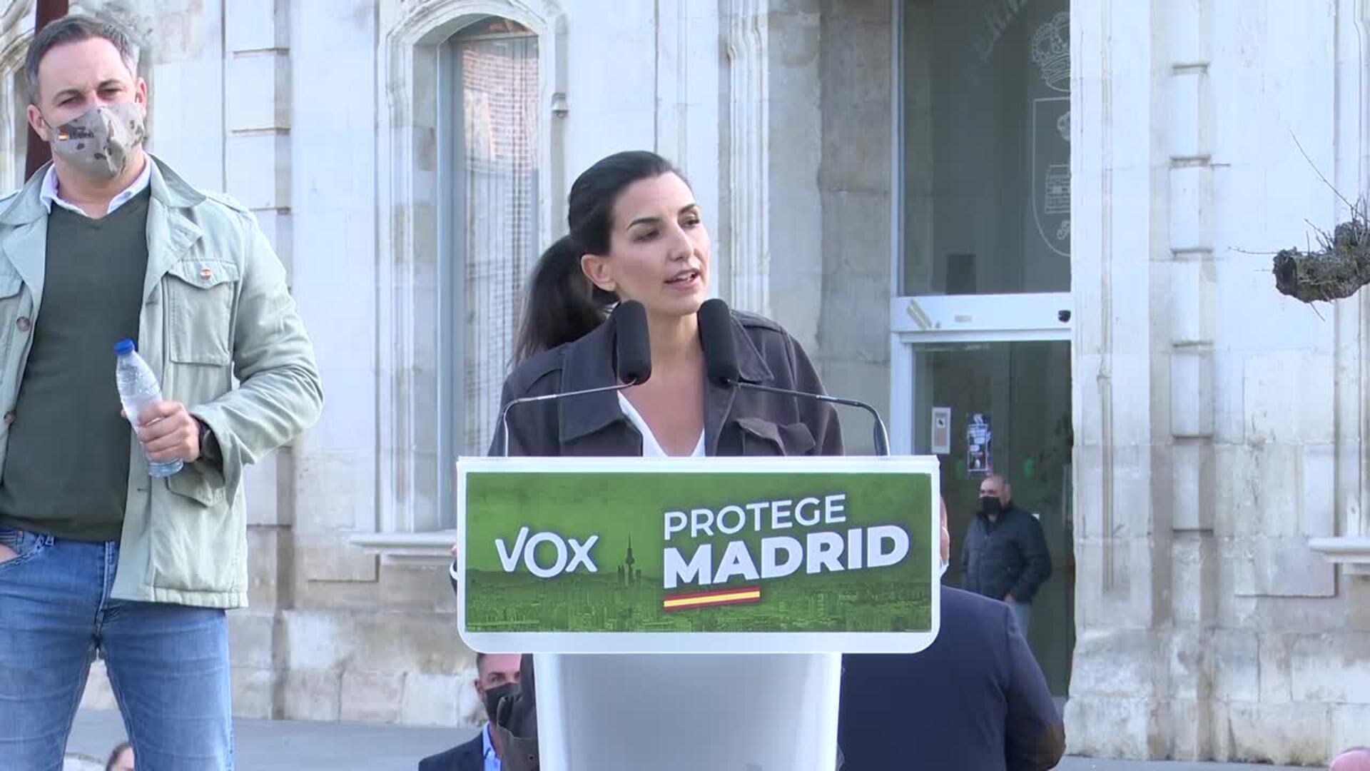 Monasterio acusa al Gobierno de atacar &quot;frontalmente&quot; a las familias